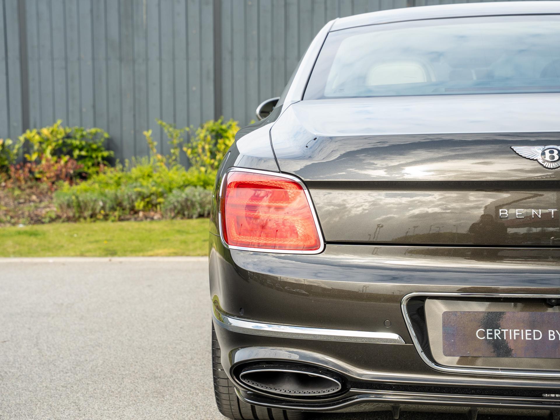 Bentley Flying Spur view 47