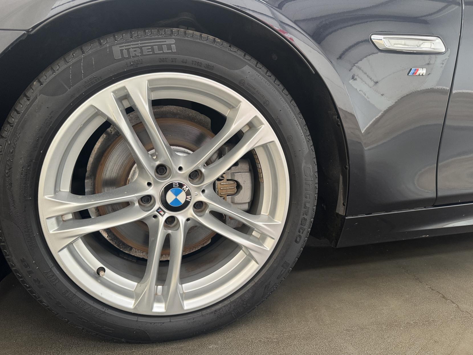 BMW 5 Series view 54