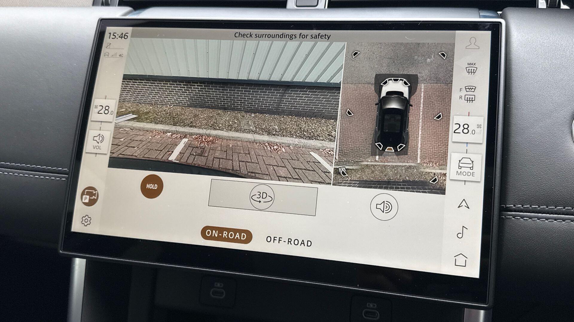 Land Rover Discovery Sport view 13