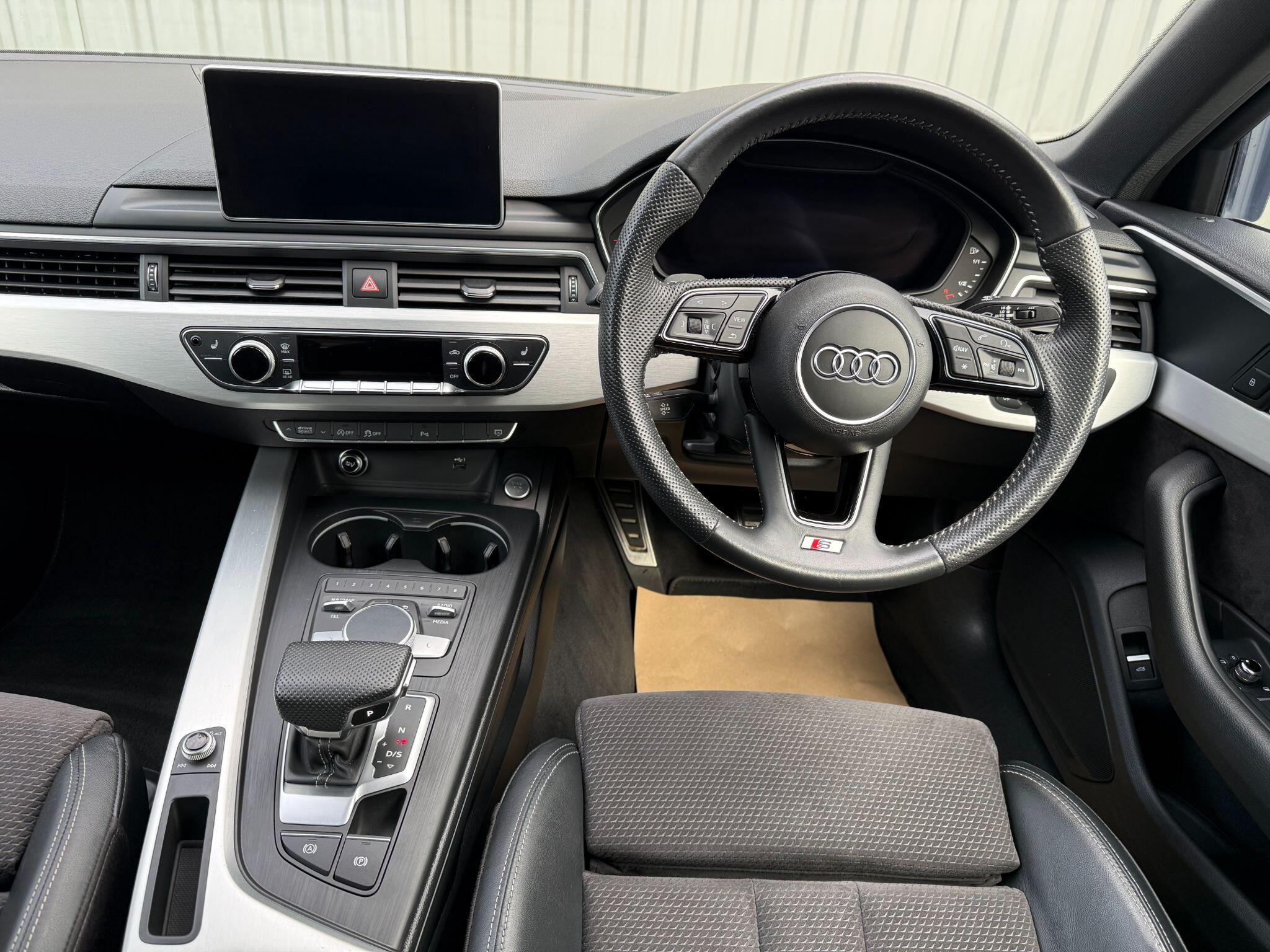 Audi A4 view 23