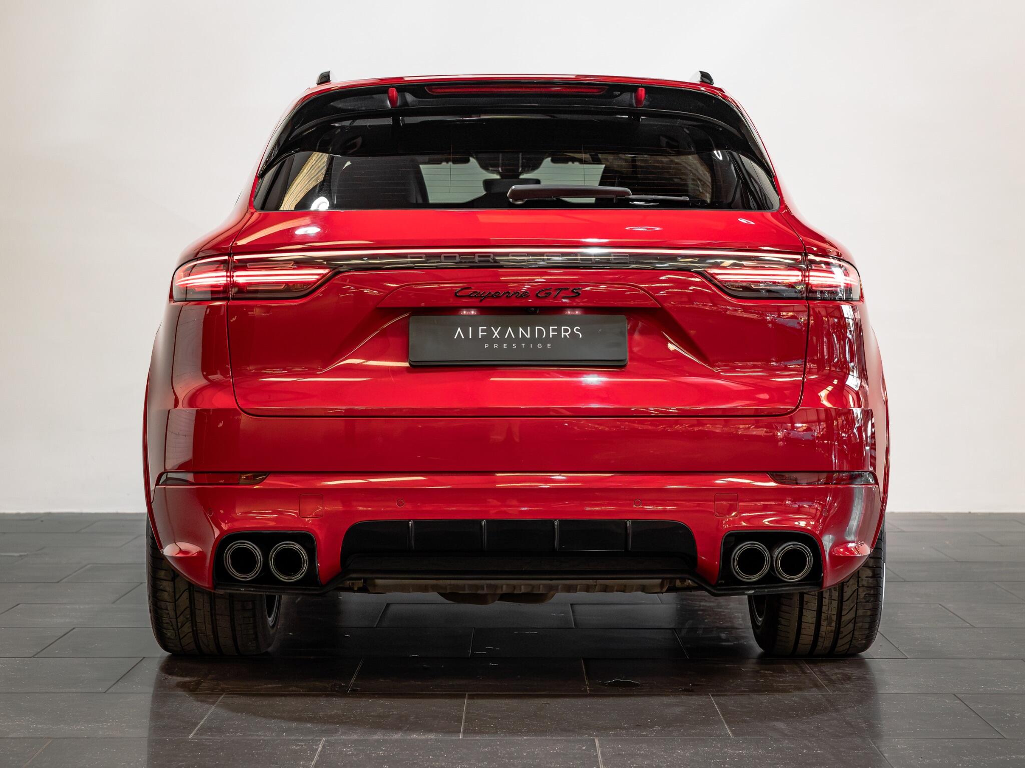 Porsche Cayenne view 10