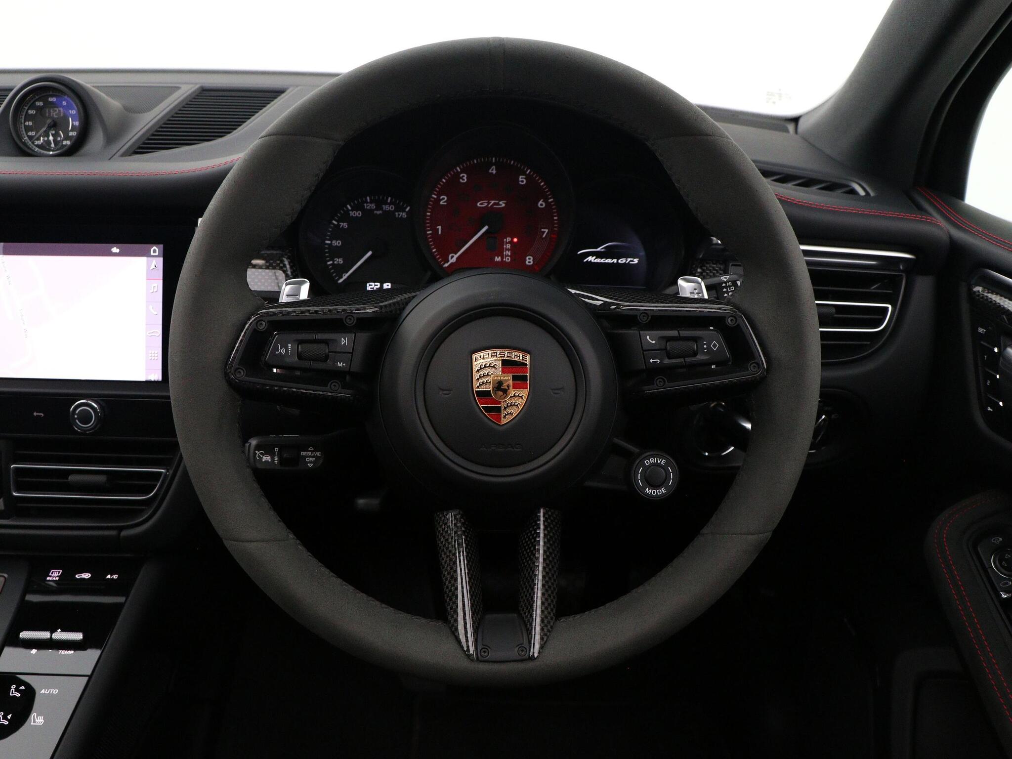 Porsche Macan view 37