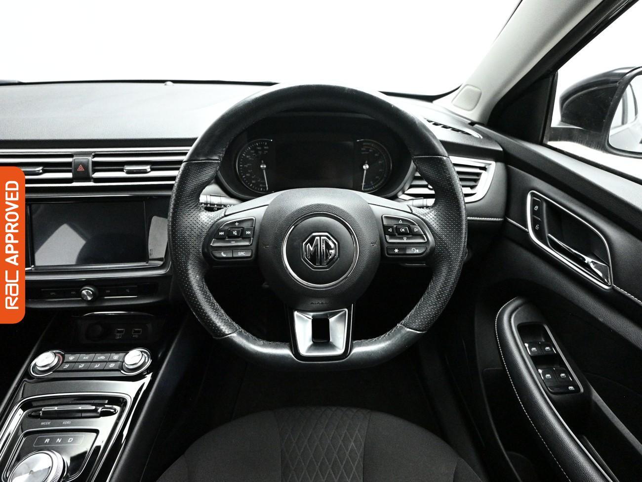 MG MG5 view 10