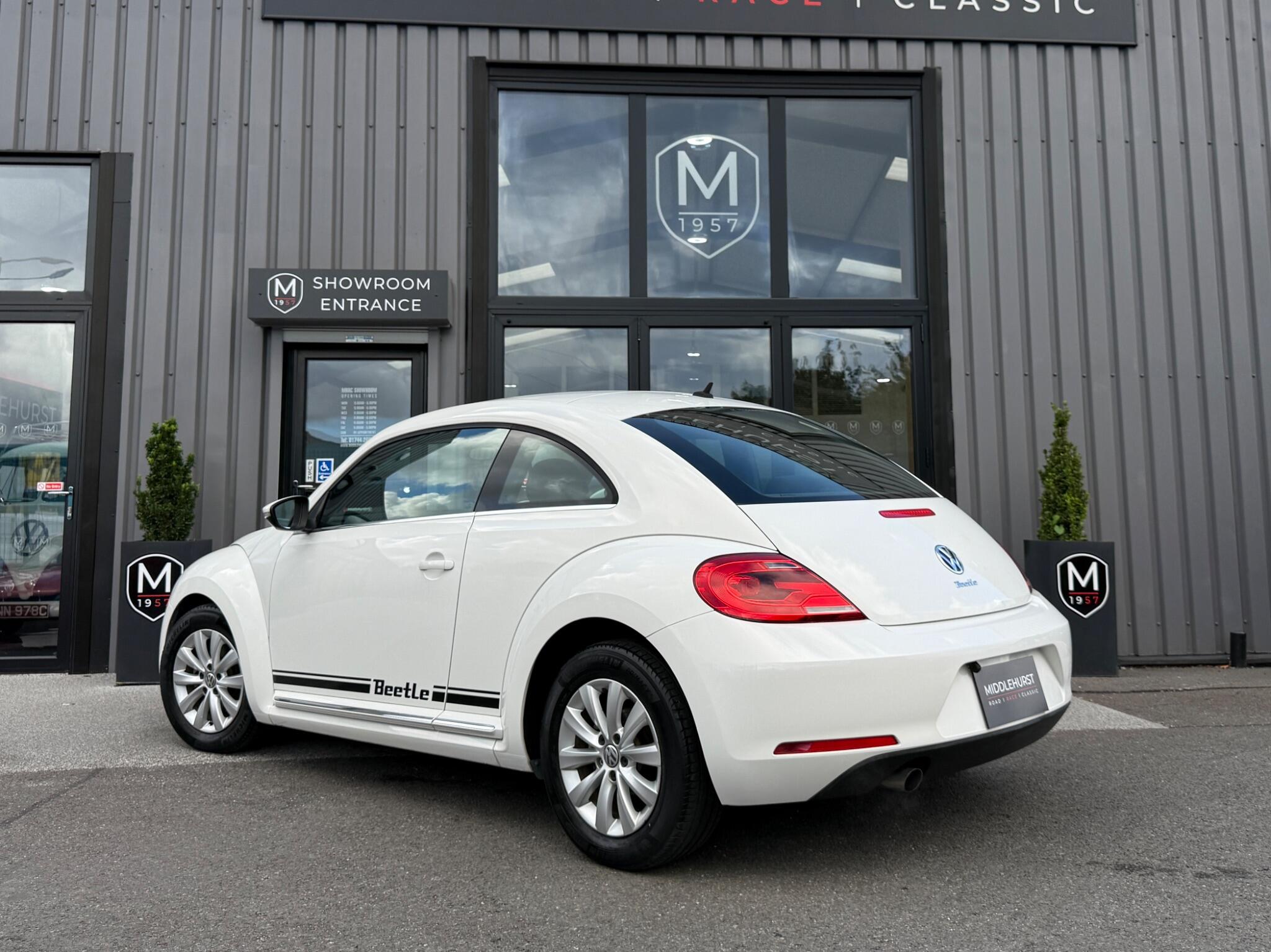 Volkswagen Beetle view 3