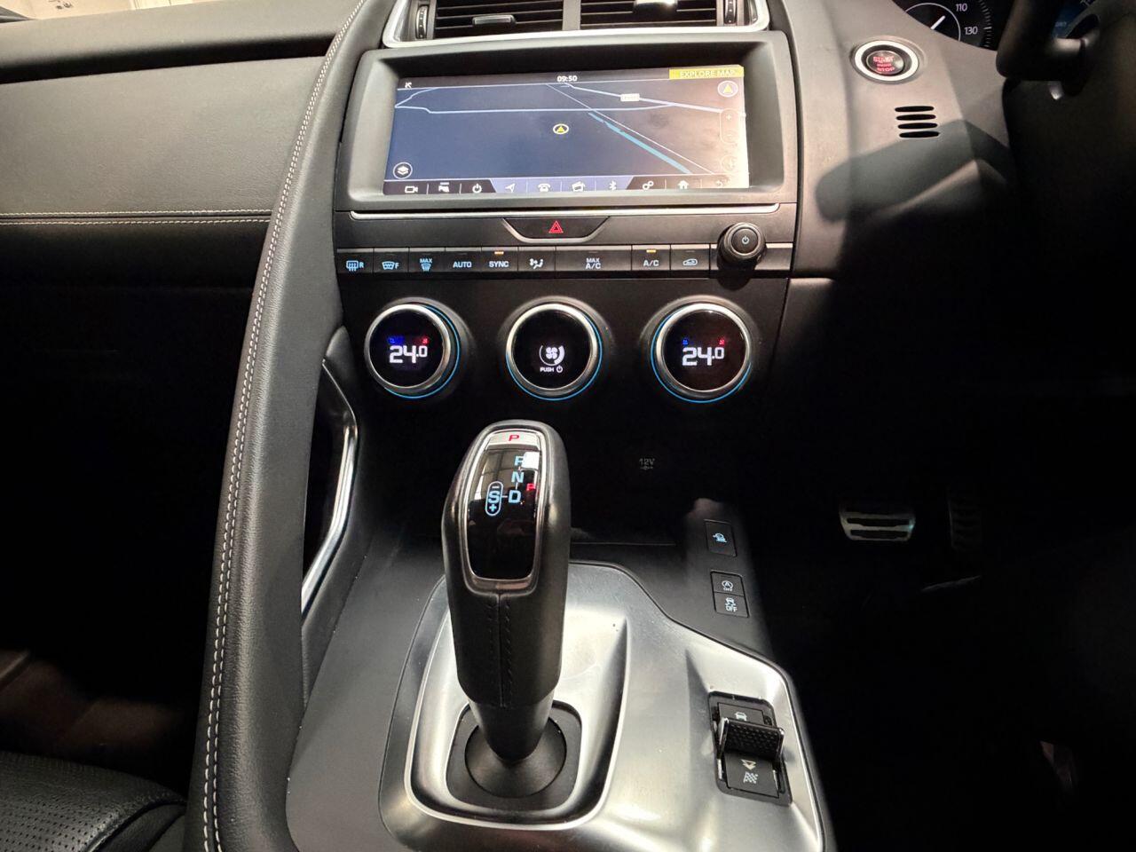 Jaguar E-Pace view 40