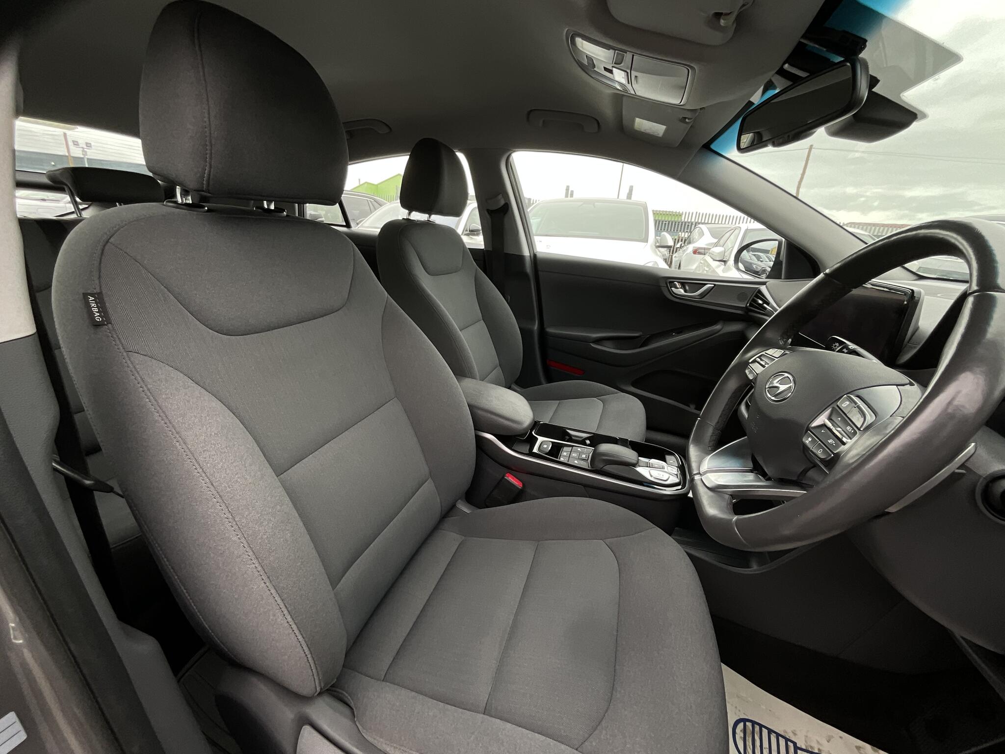 Hyundai Ioniq view 9