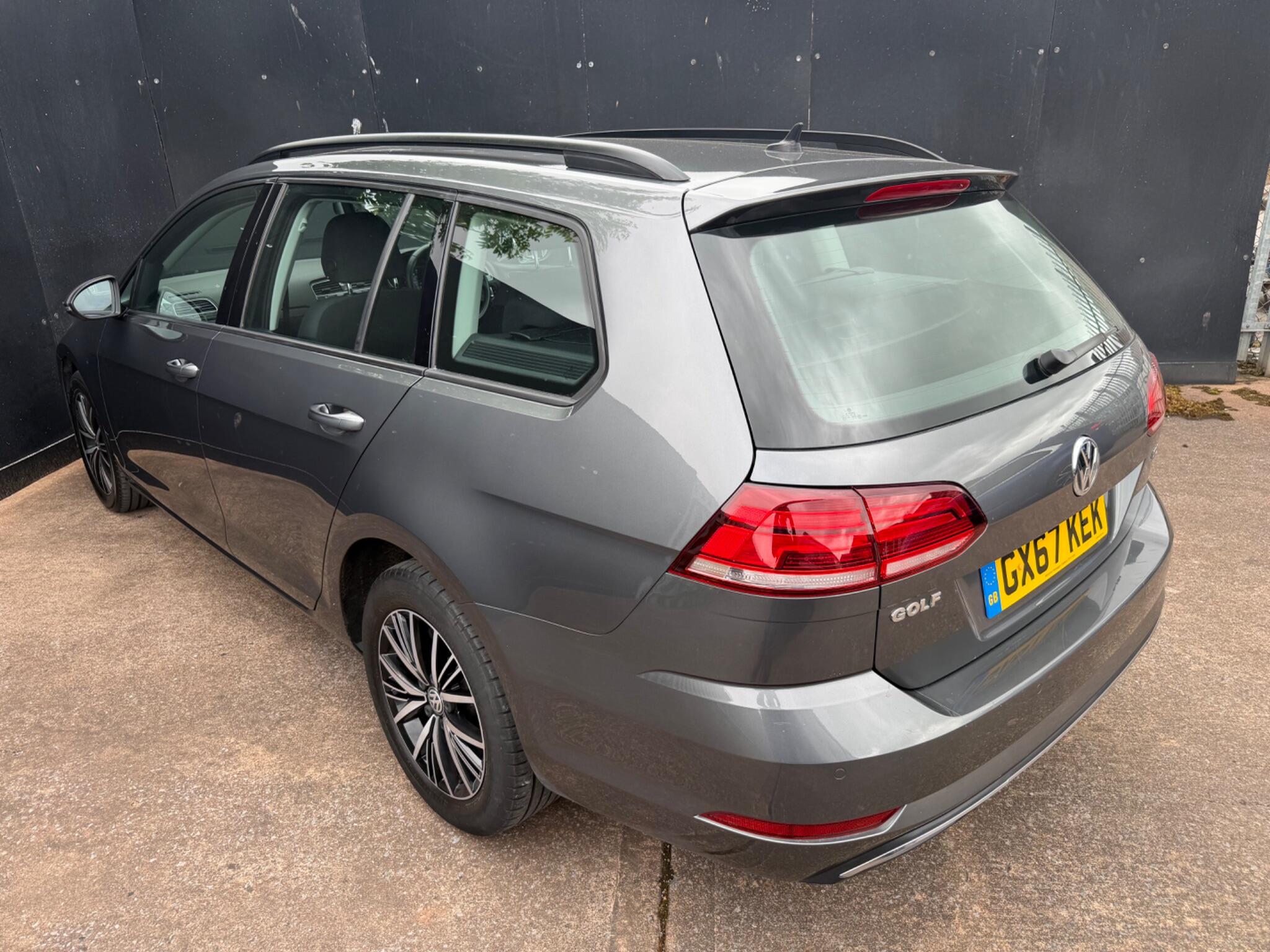 Volkswagen Golf view 16