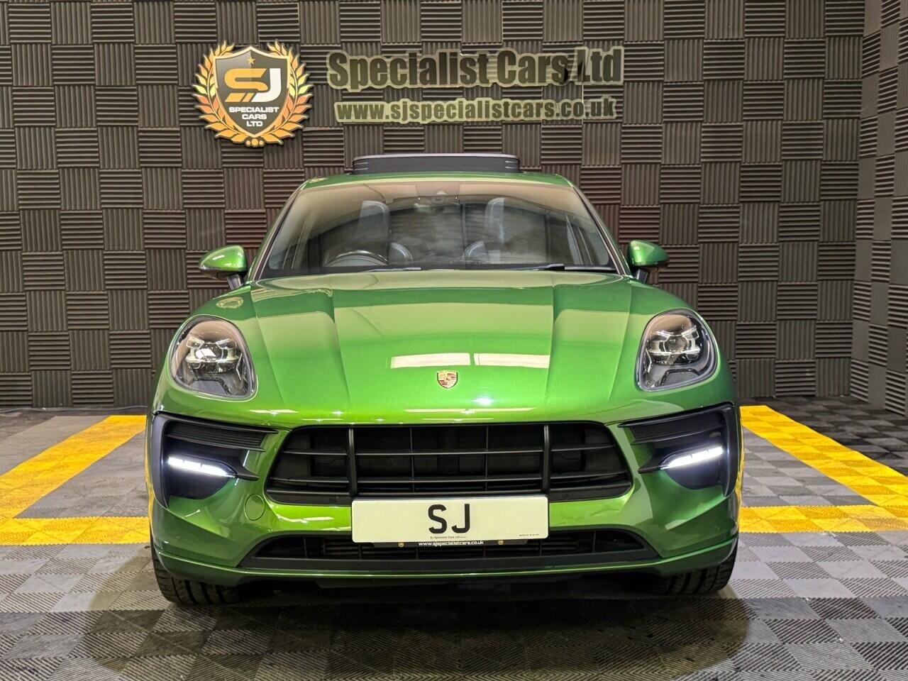 Porsche Macan view 2