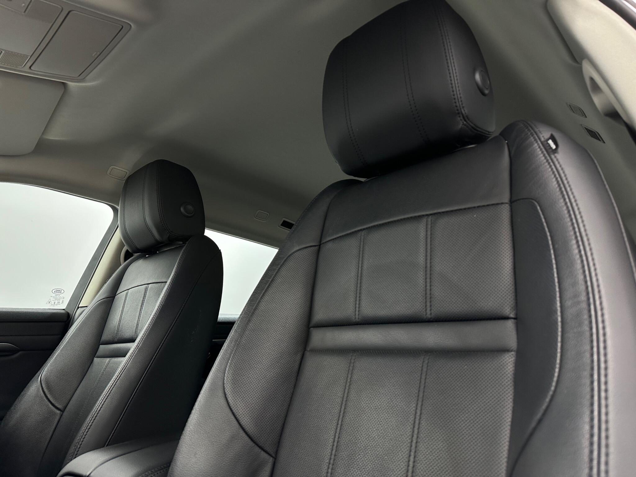 Land Rover Range Rover Evoque view 33