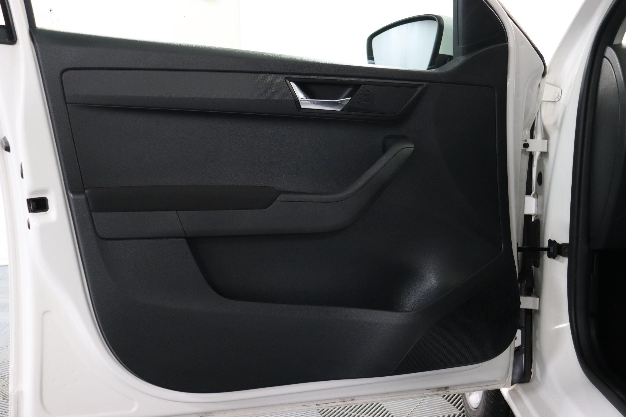 Skoda Fabia view 43