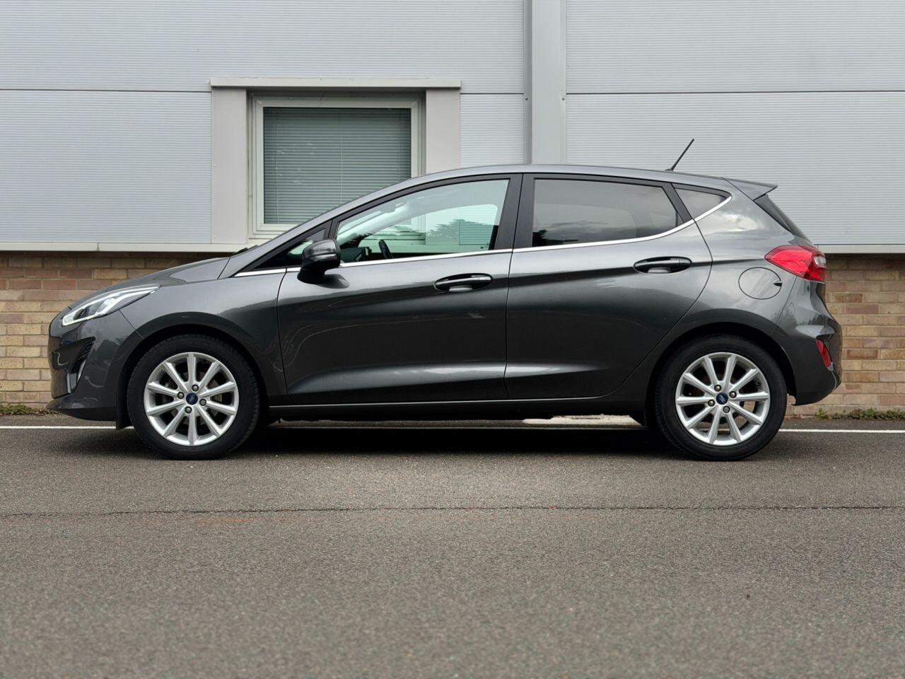 Ford Fiesta view 25