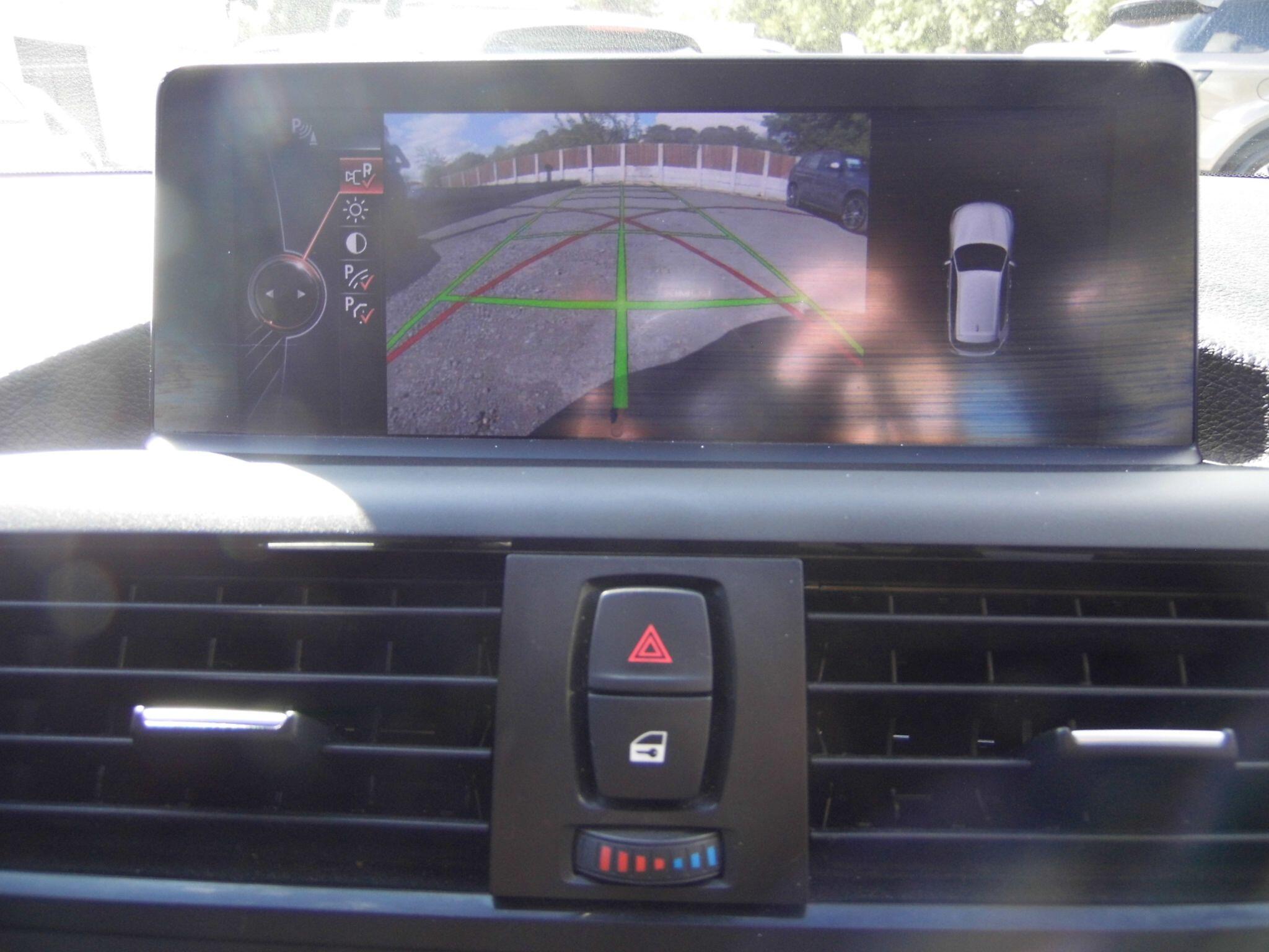 BMW 1 Series view 25