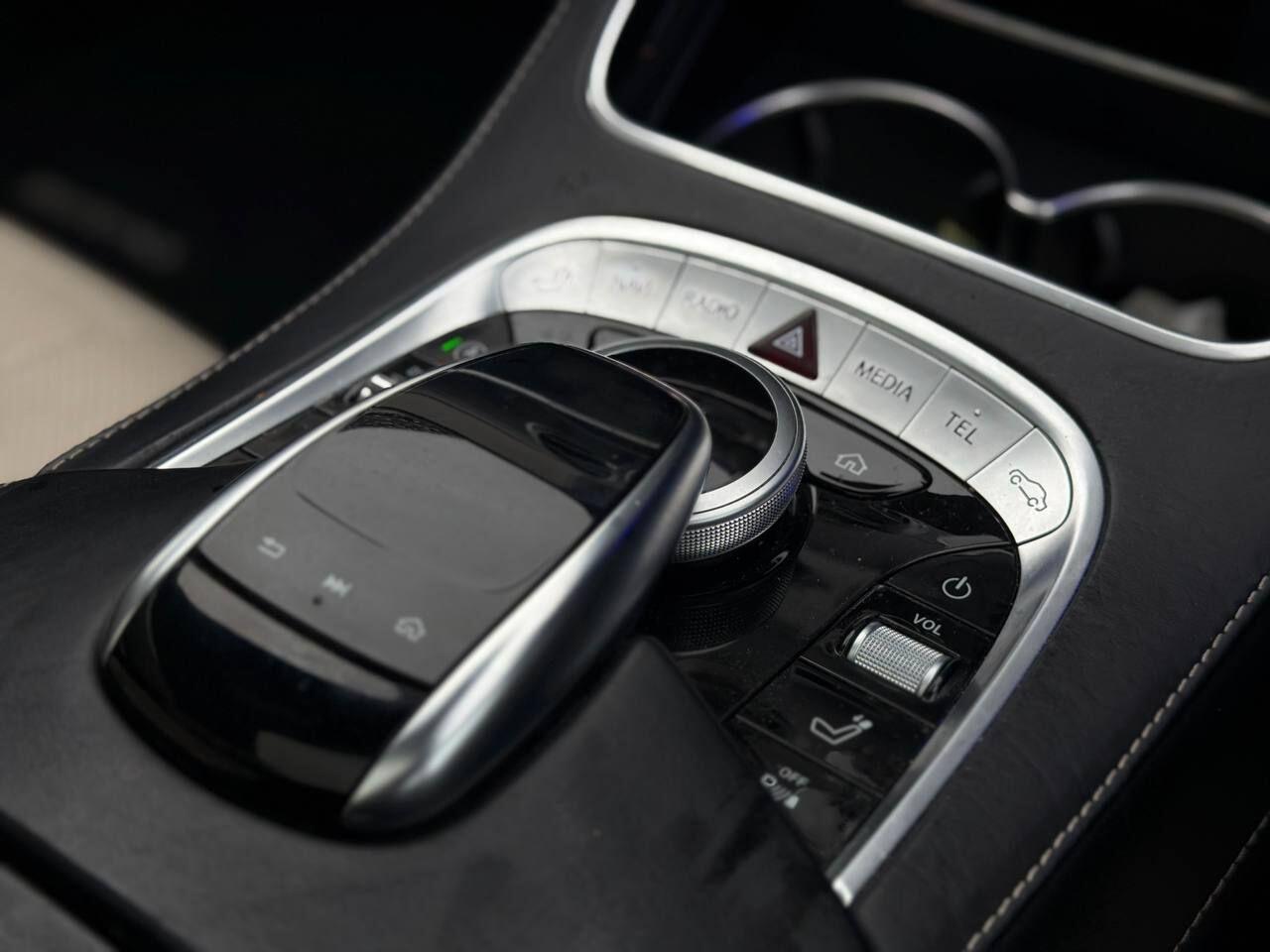 Mercedes-Benz S-Class view 45
