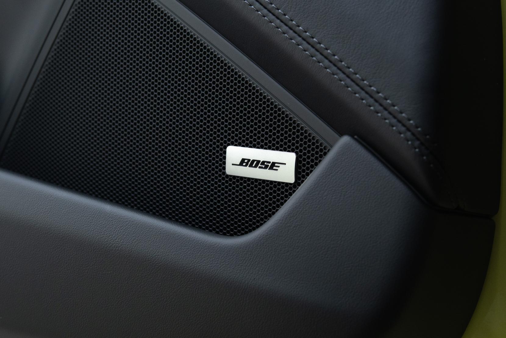 Porsche 911 view 16