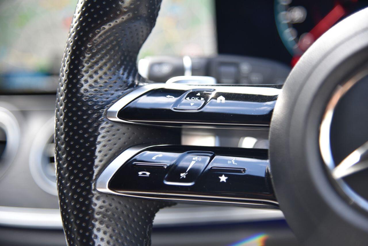 Mercedes-Benz E Class view 30