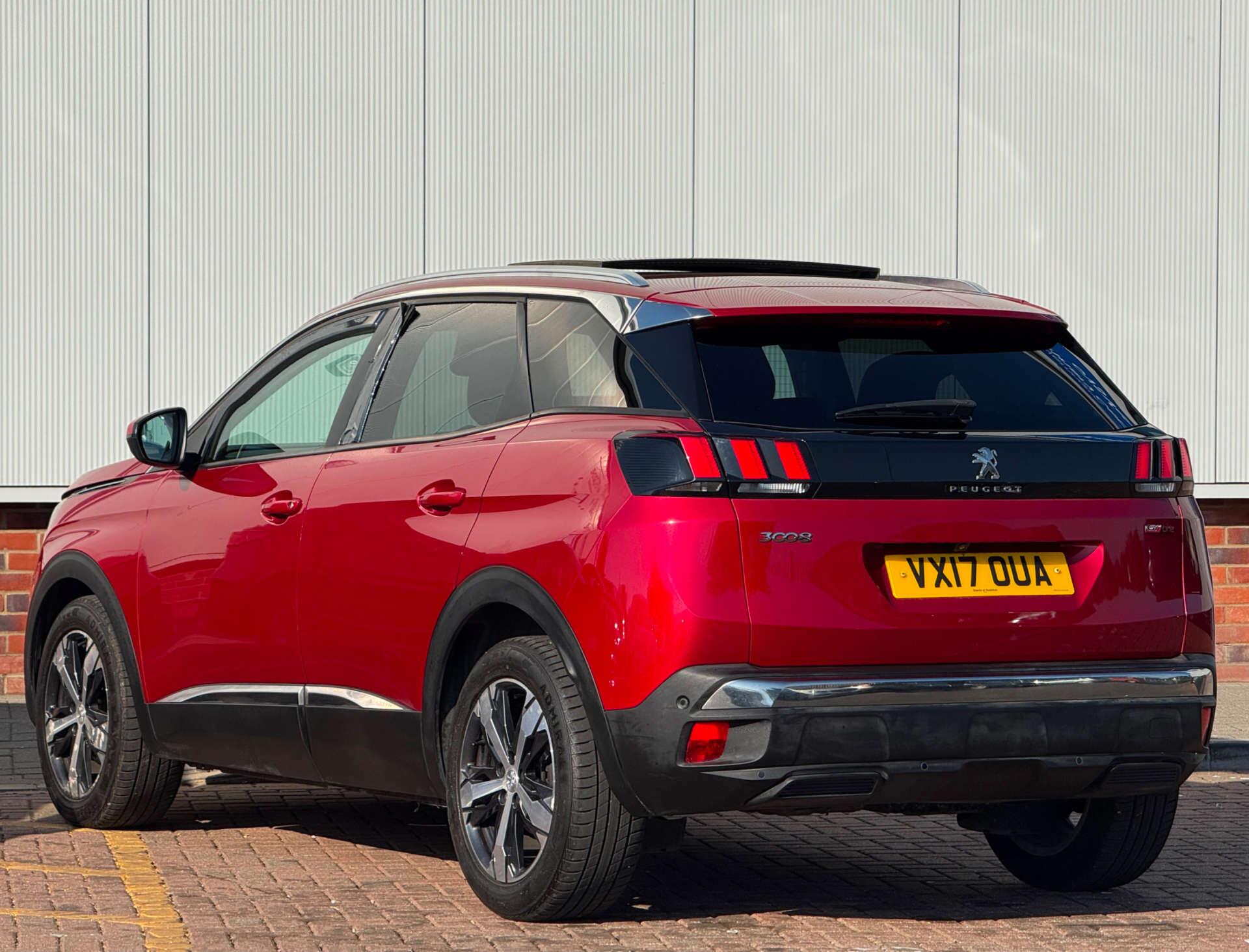 Peugeot 3008 view 4