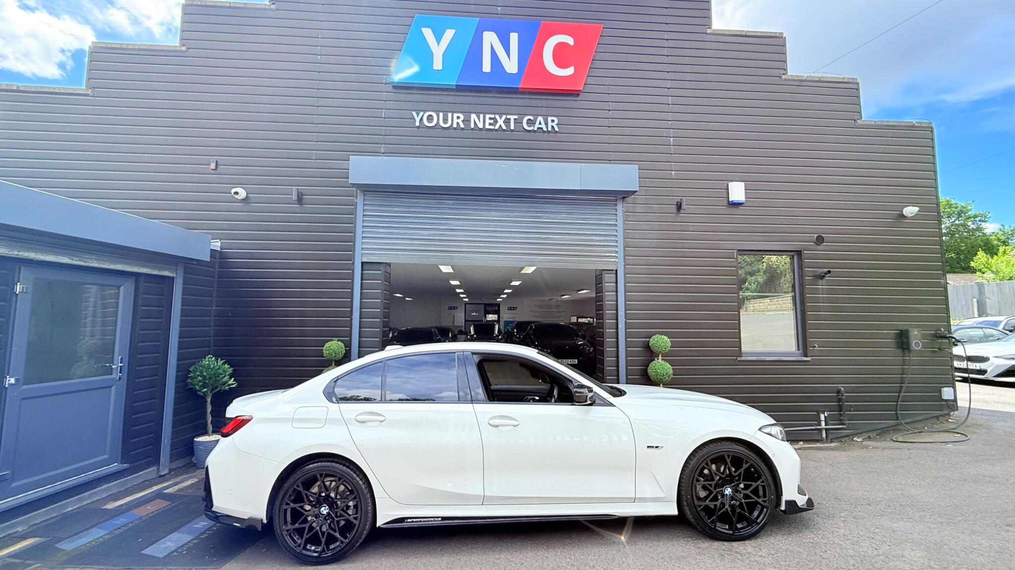 BMW 3 Series view 5