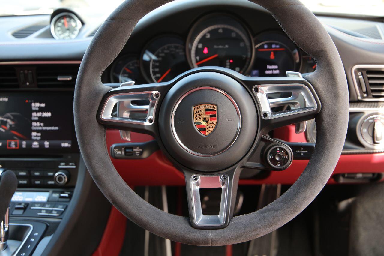 Porsche 911 view 44
