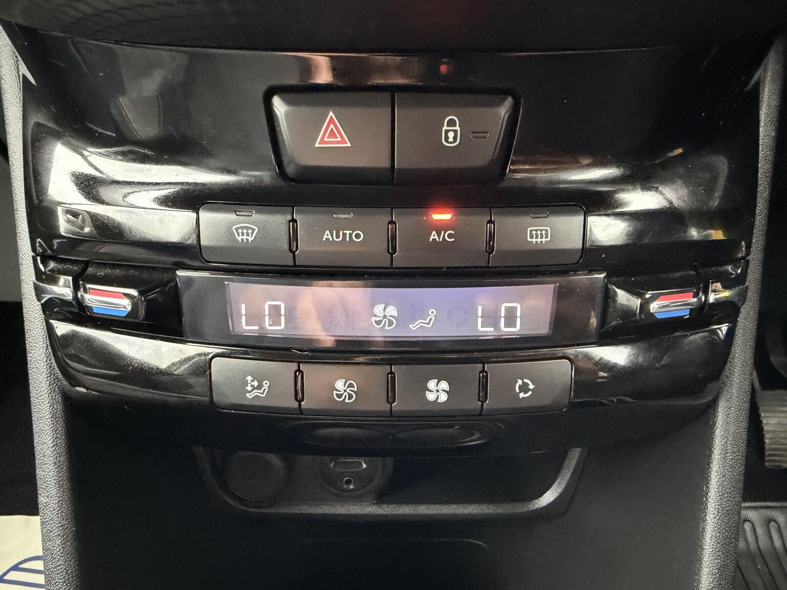 Peugeot 2008 view 30