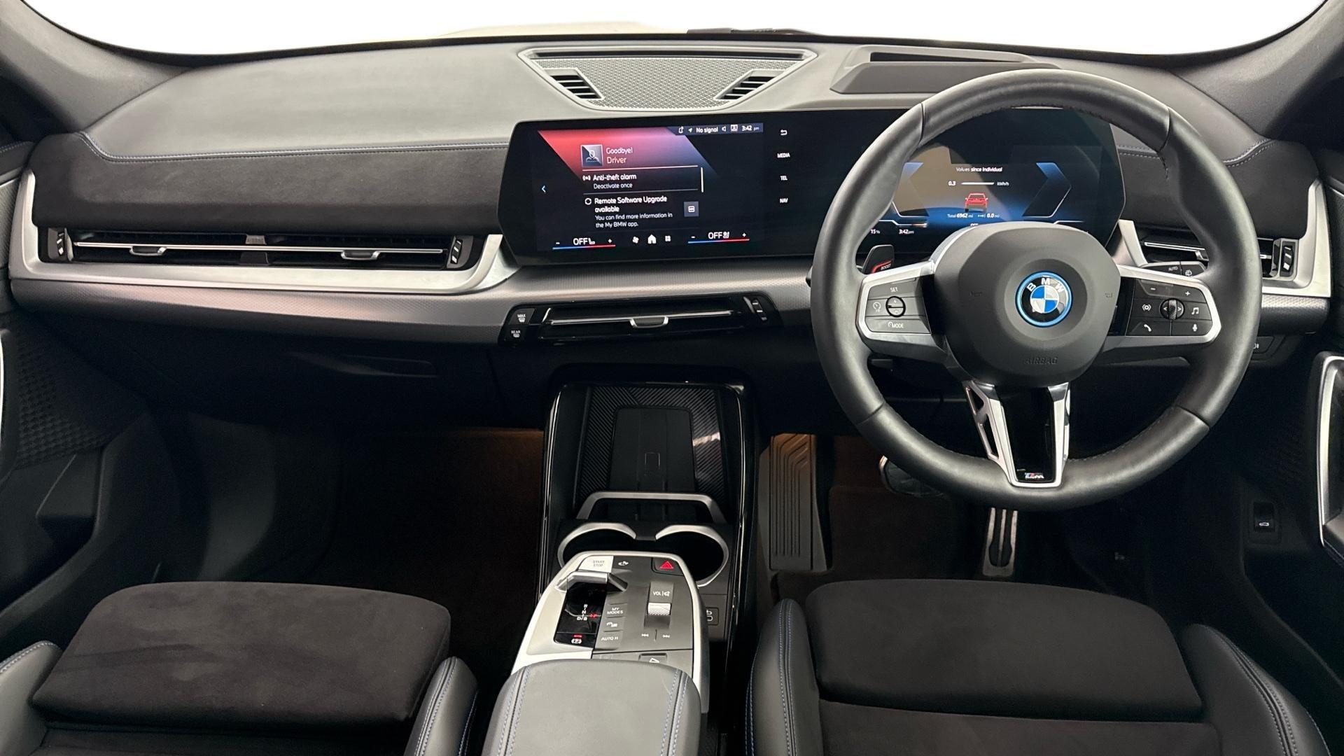 BMW iX1 view 4