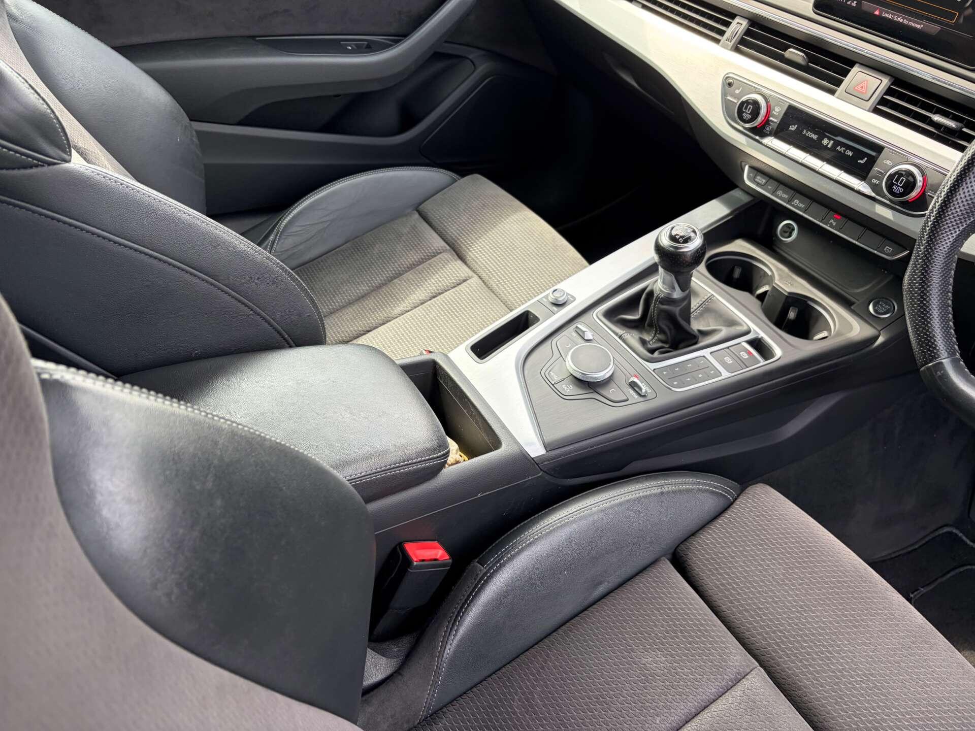 Audi A5 view 36
