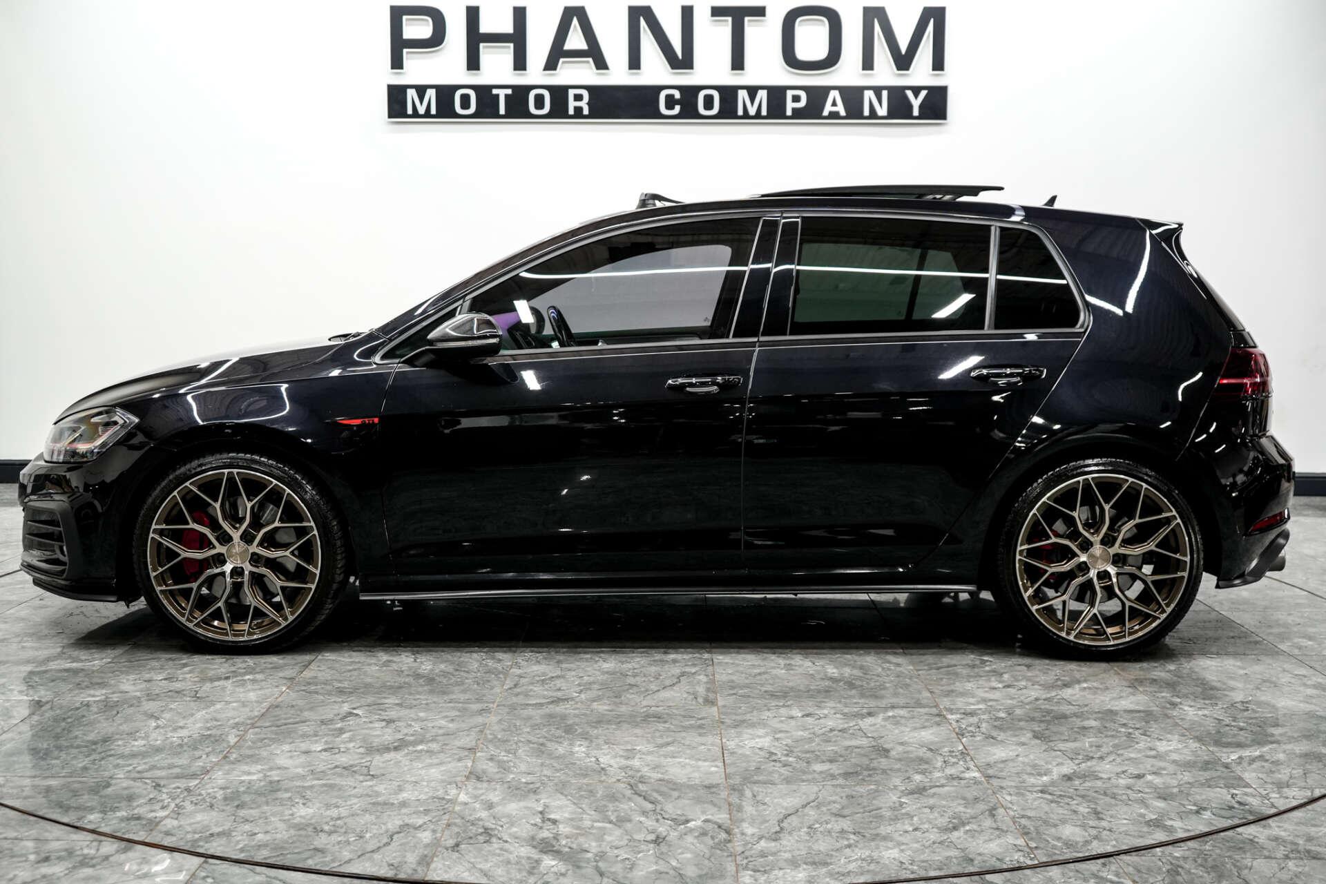 Volkswagen Golf view 3