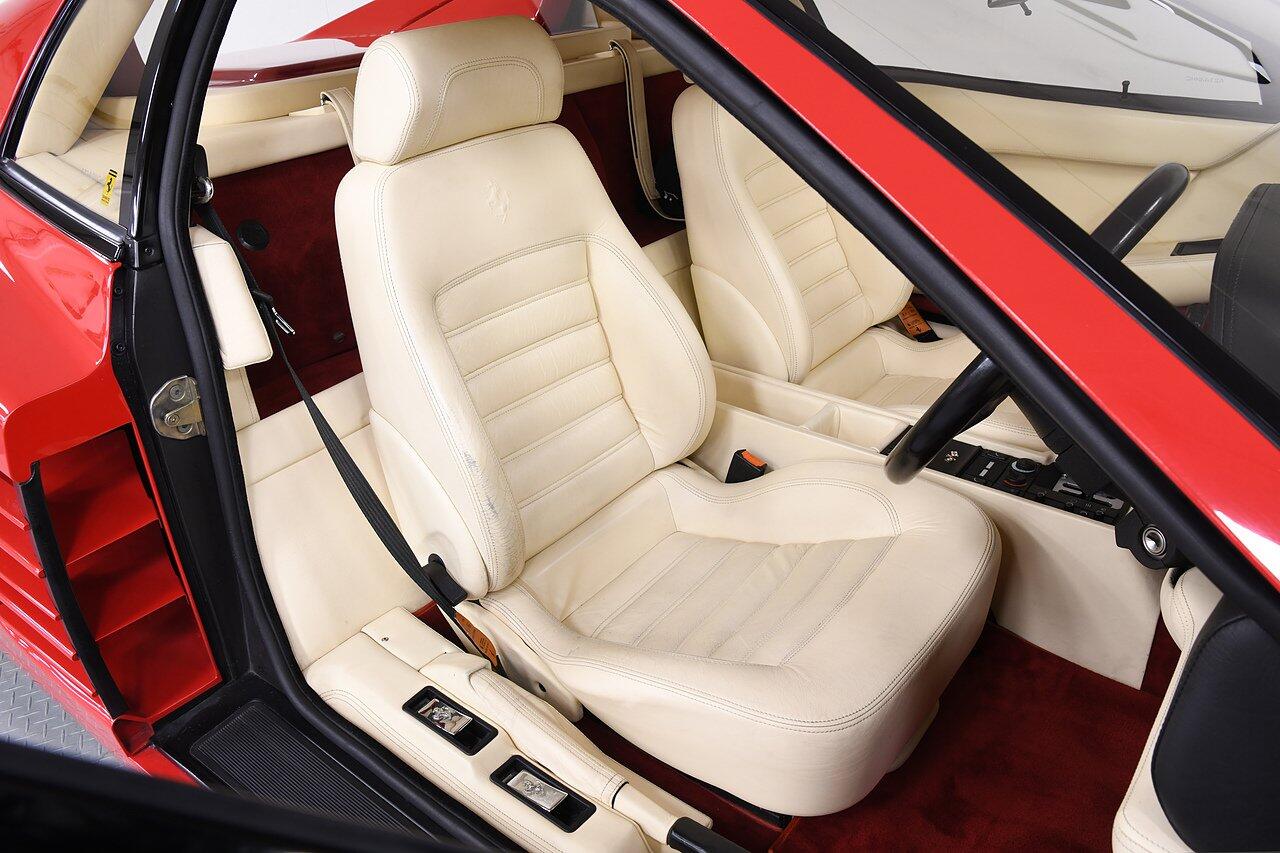 Ferrari 512 view 8