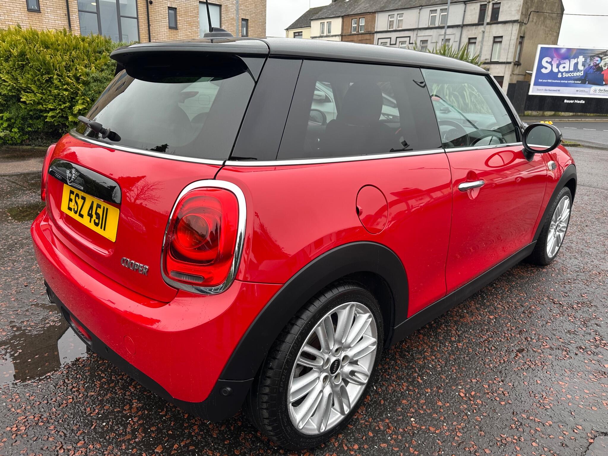Mini Cooper view 6