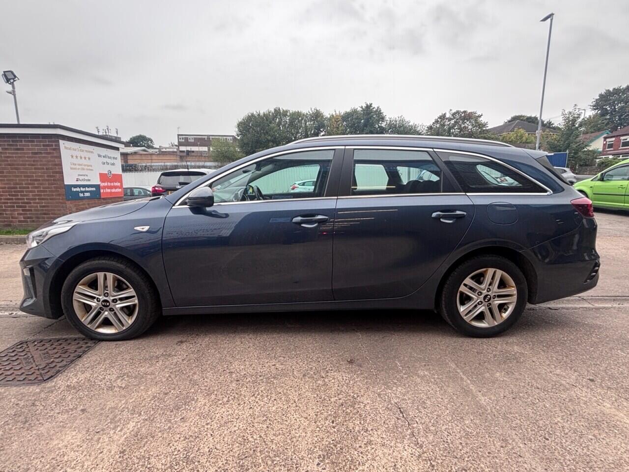 Kia Ceed view 4