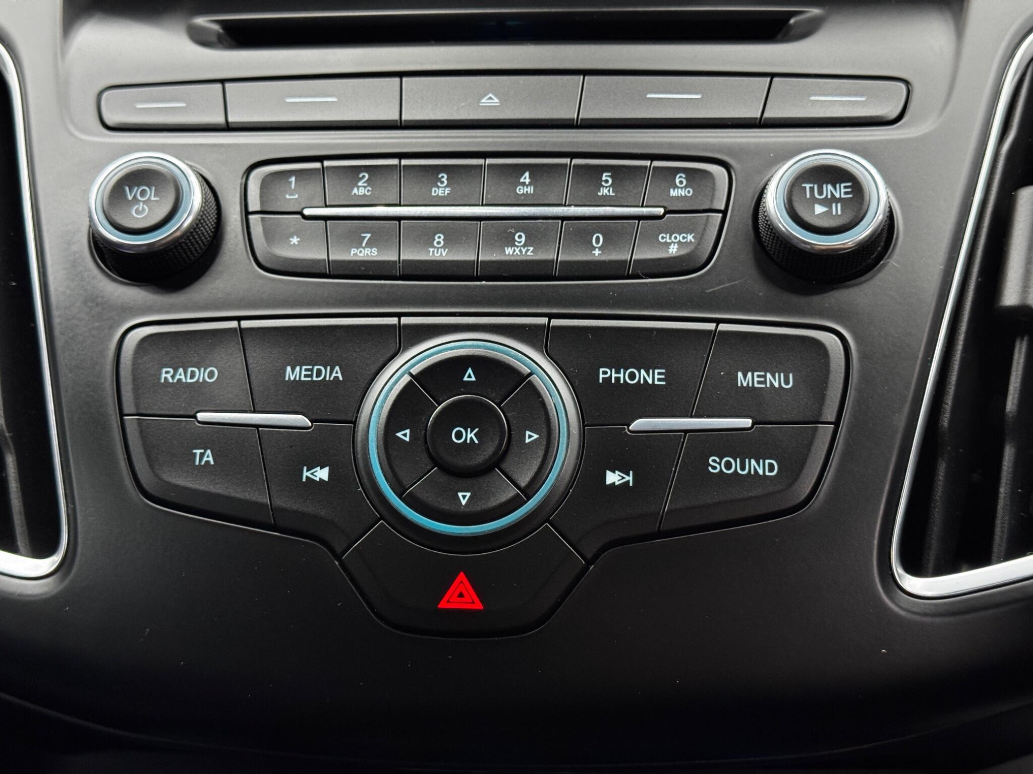 Ford Focus view 29
