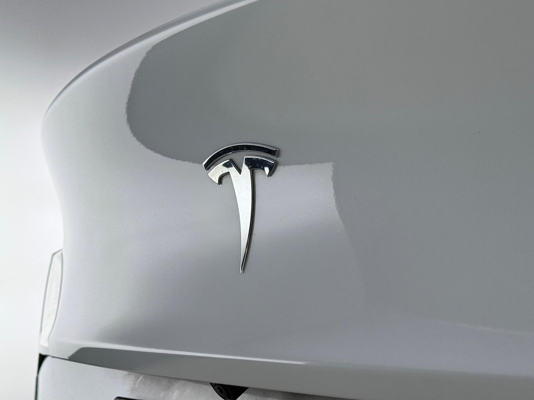 Tesla Model Y view 10