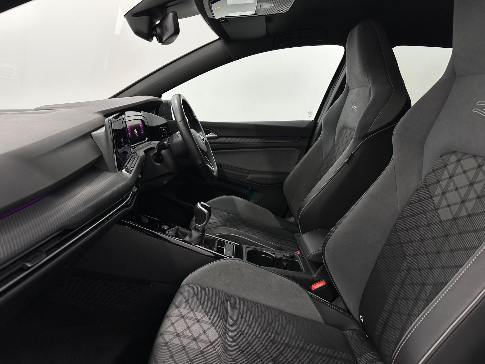 Volkswagen Golf view 33
