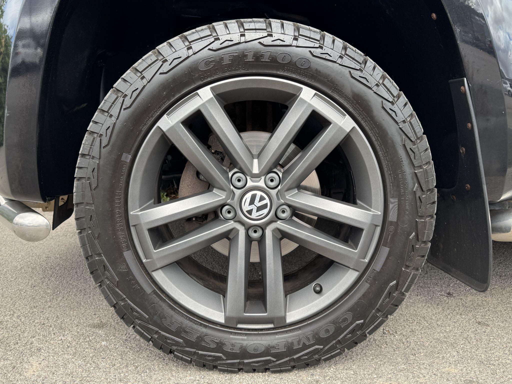 Volkswagen Amarok view 33