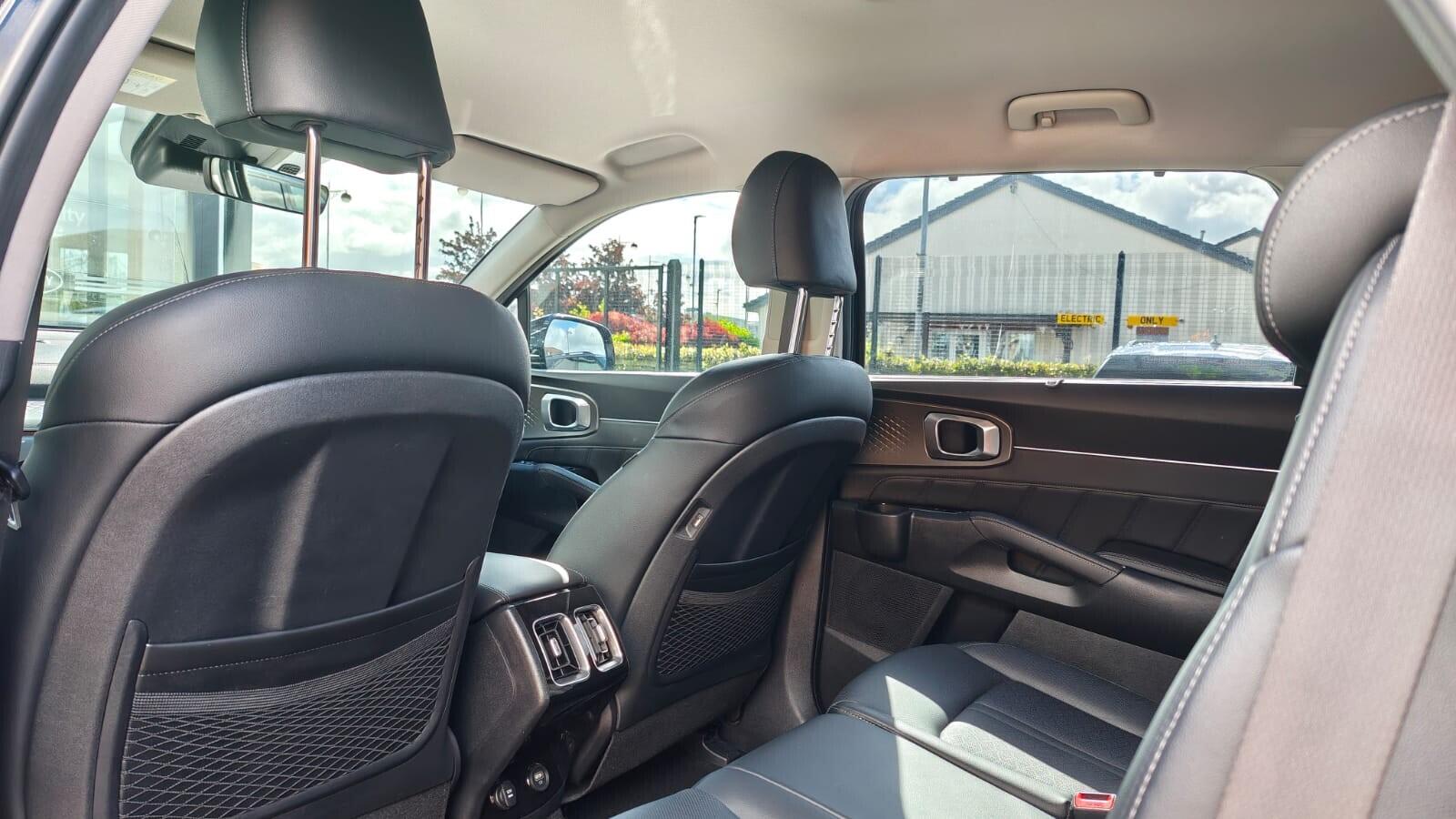 Kia Sorento view 25