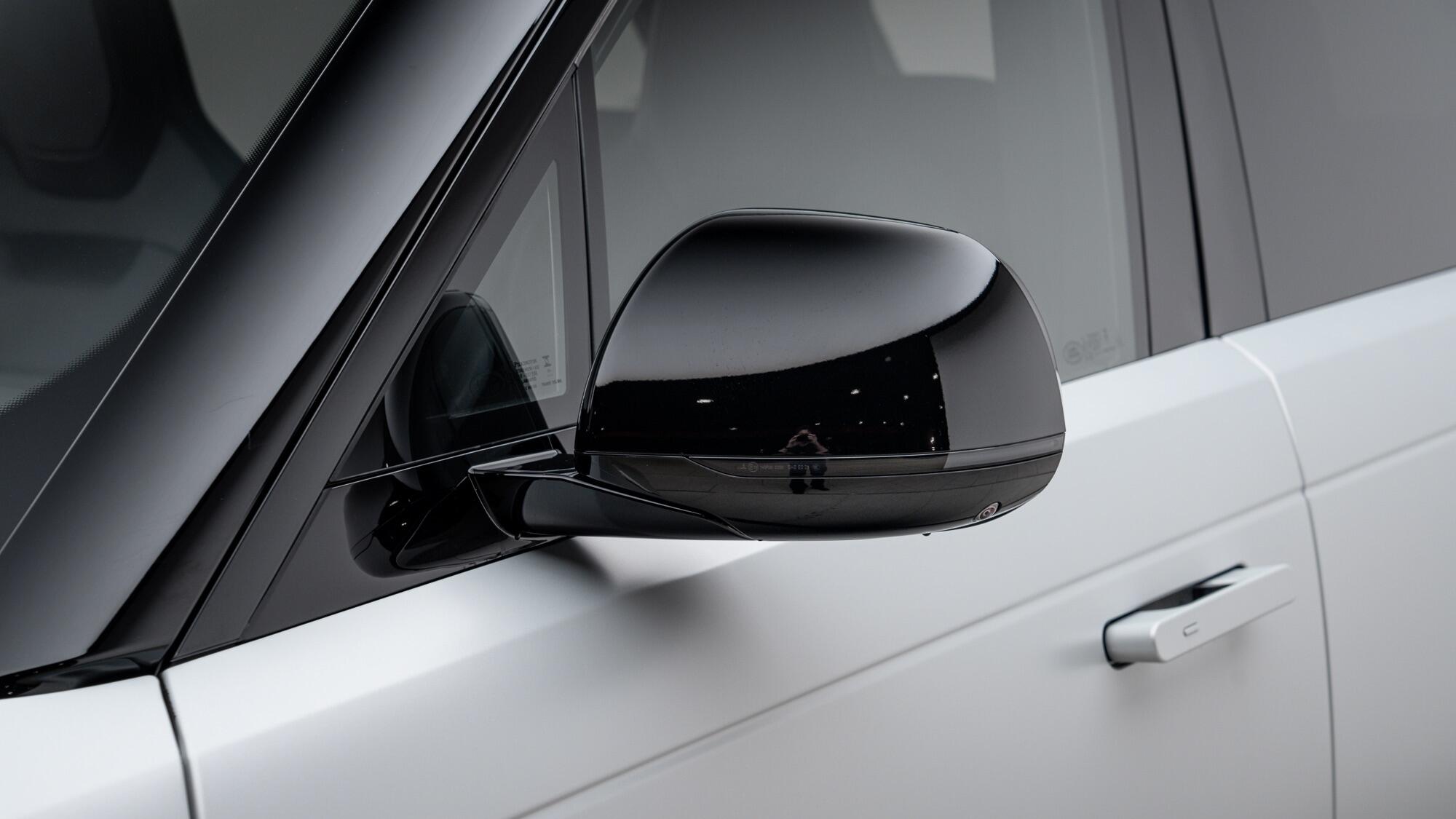 Land Rover Range Rover Sport view 12