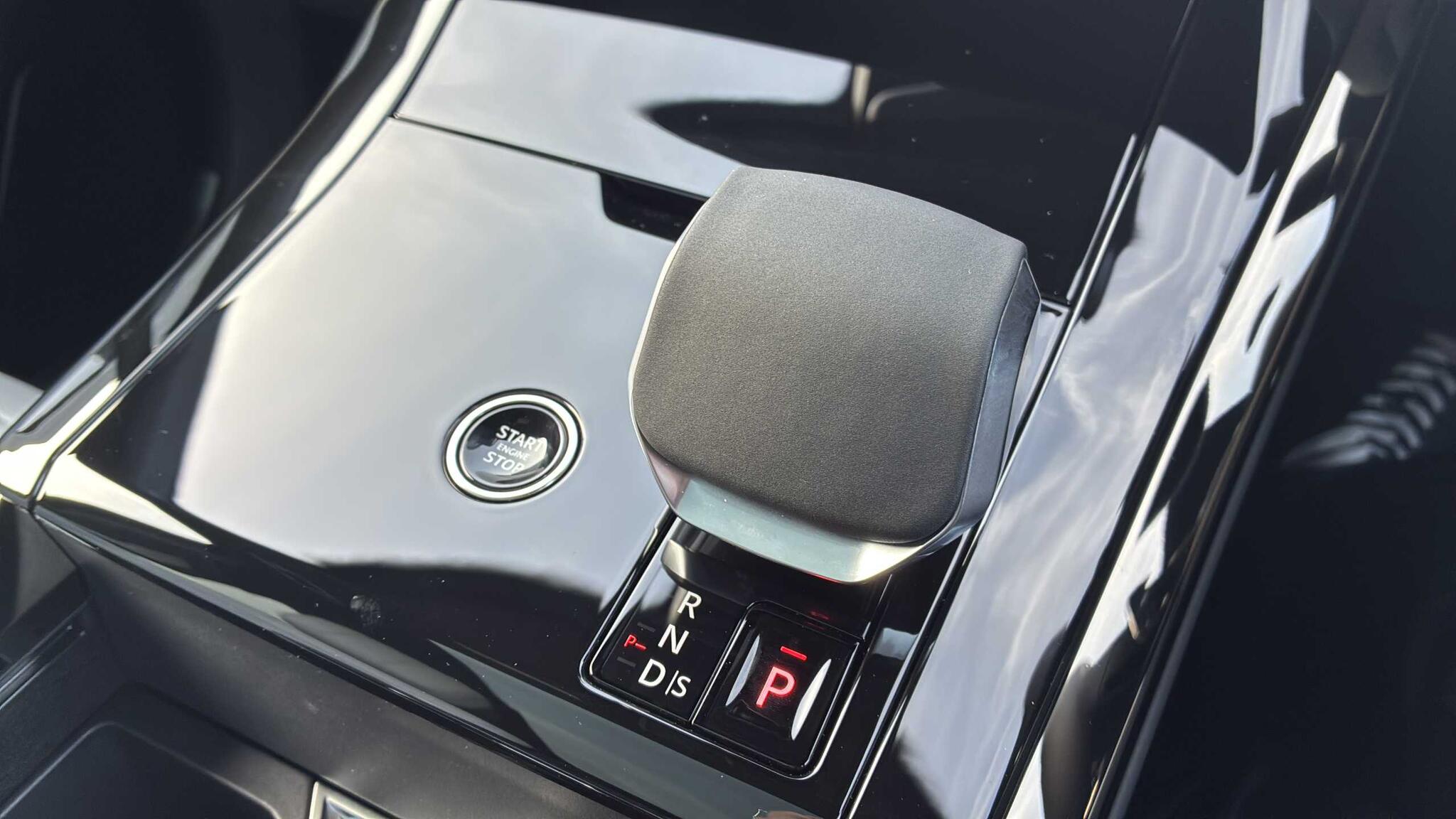 Land Rover Range Rover Sport view 13