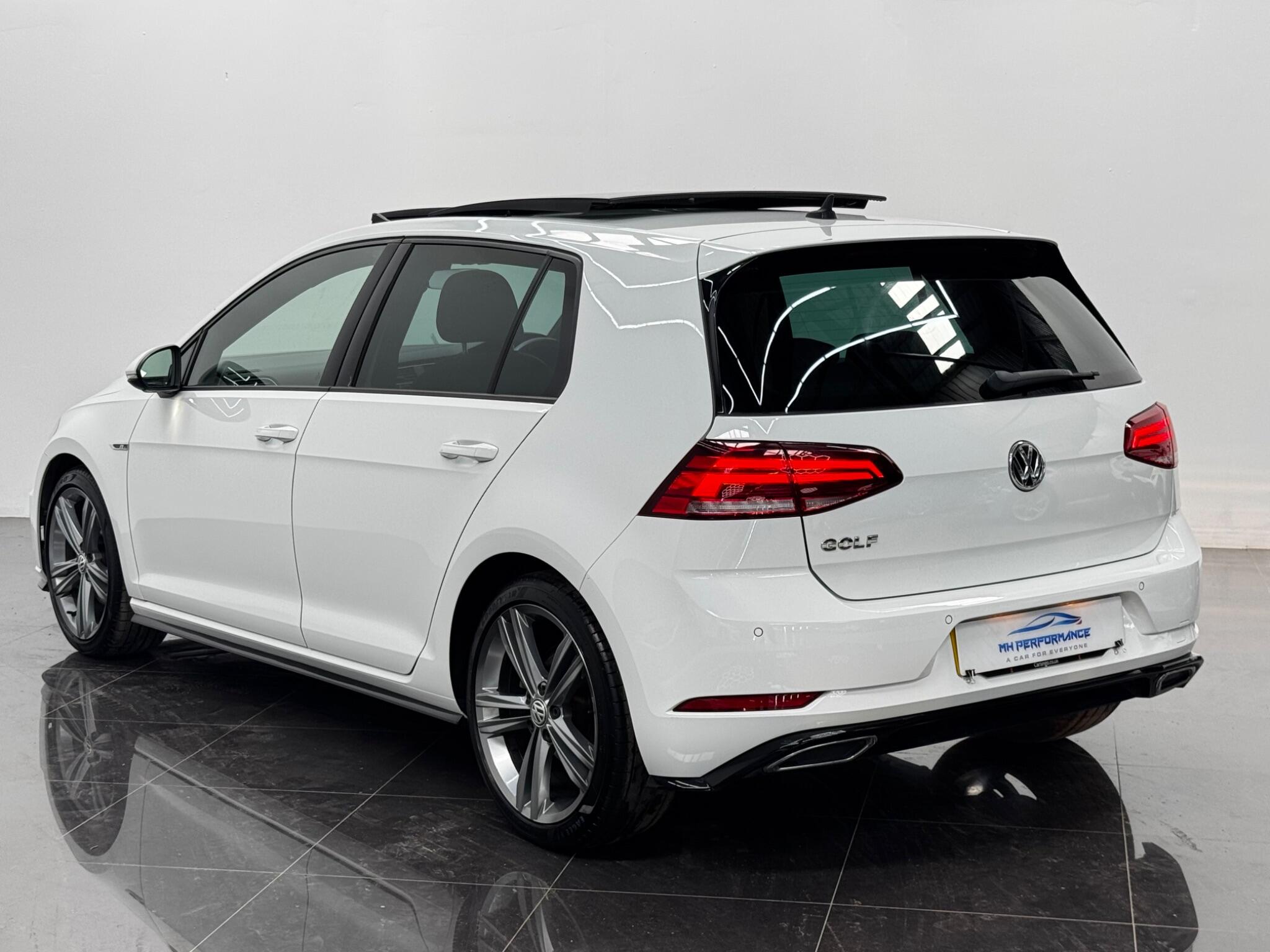 Volkswagen Golf view 48