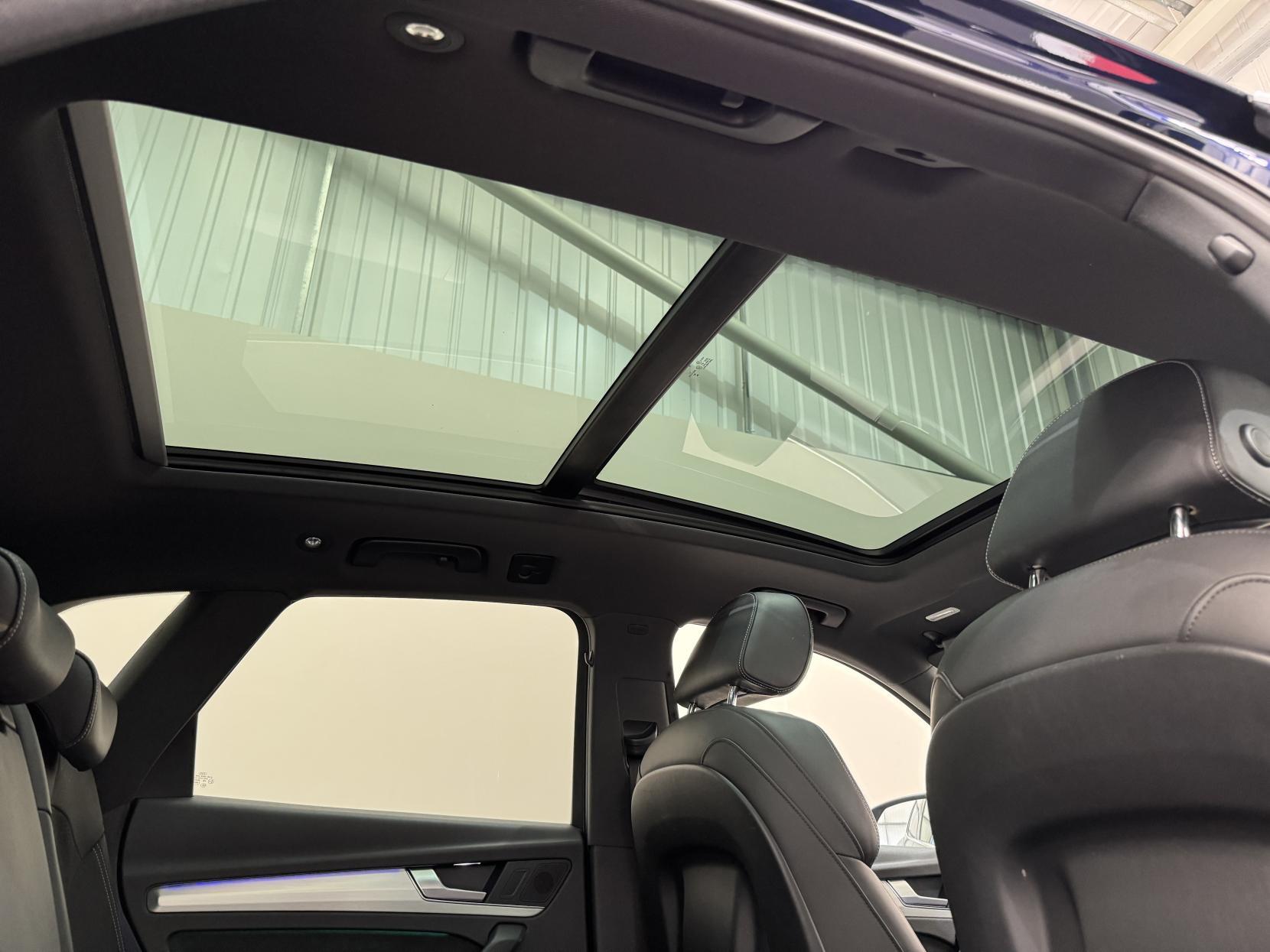 Audi Q5 view 53