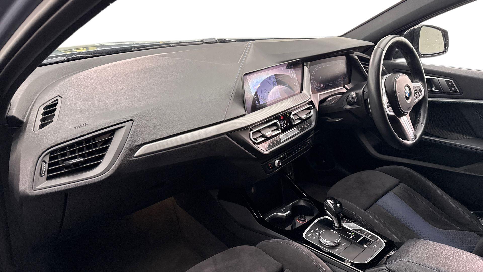 BMW 1 Series view 7