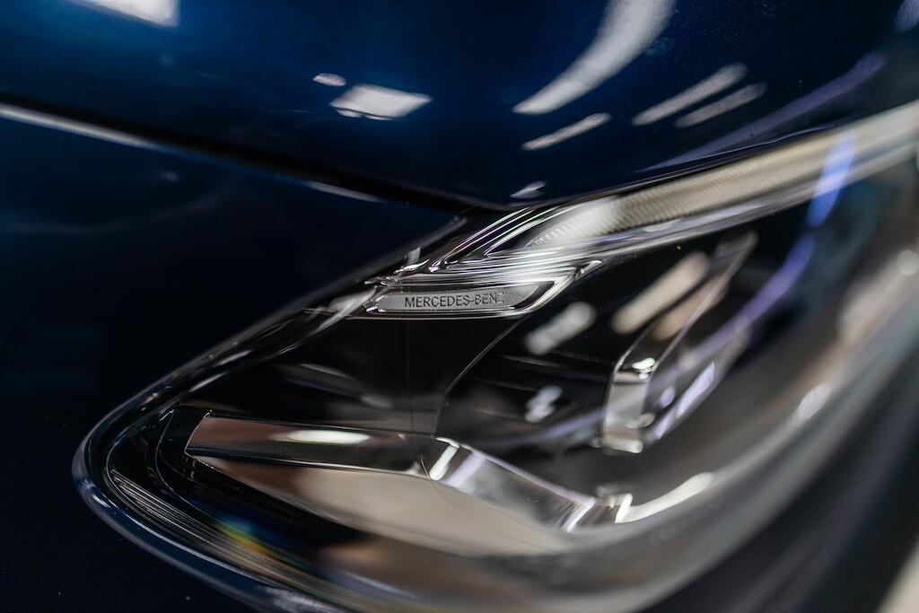 Mercedes-Benz X-Class view 10