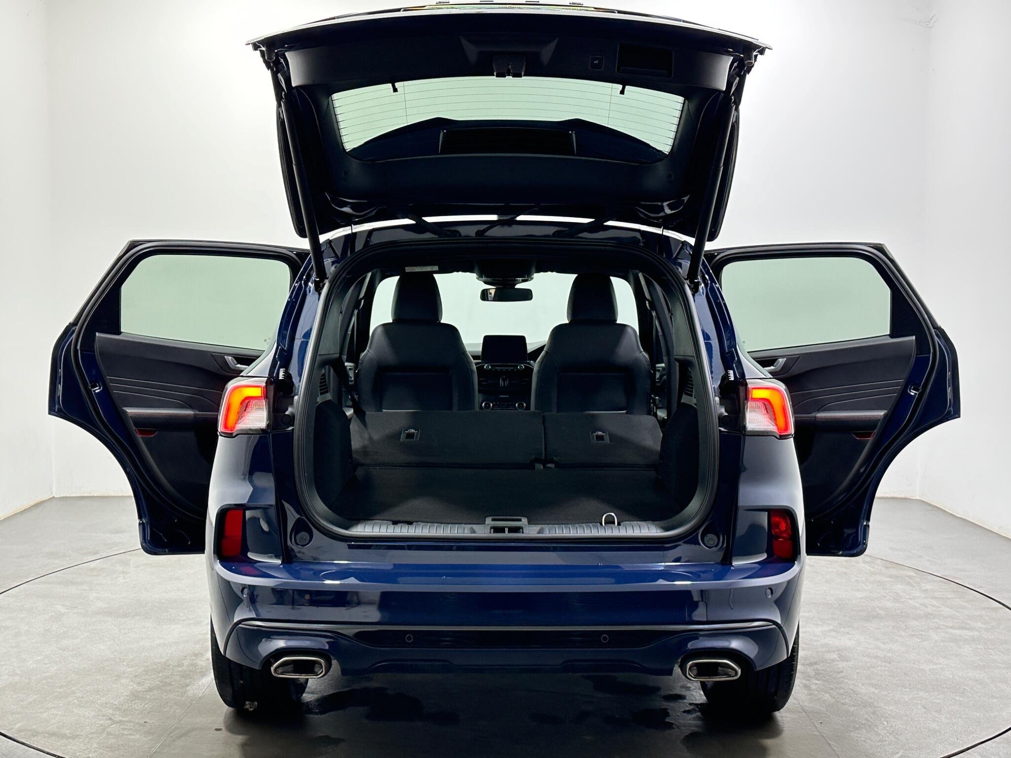 Ford Kuga view 45