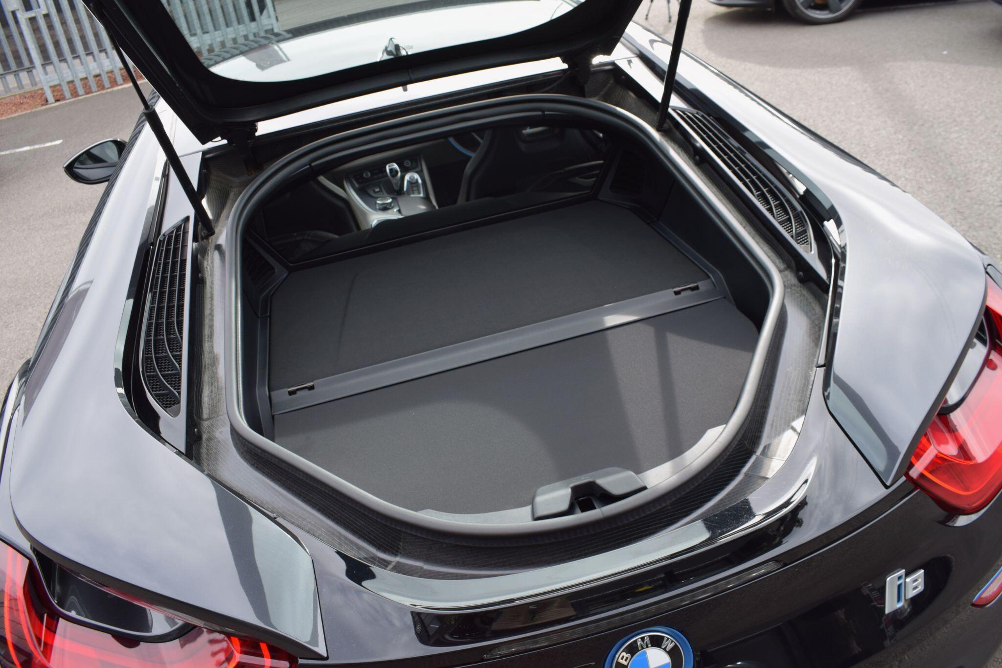 BMW I8 view 32