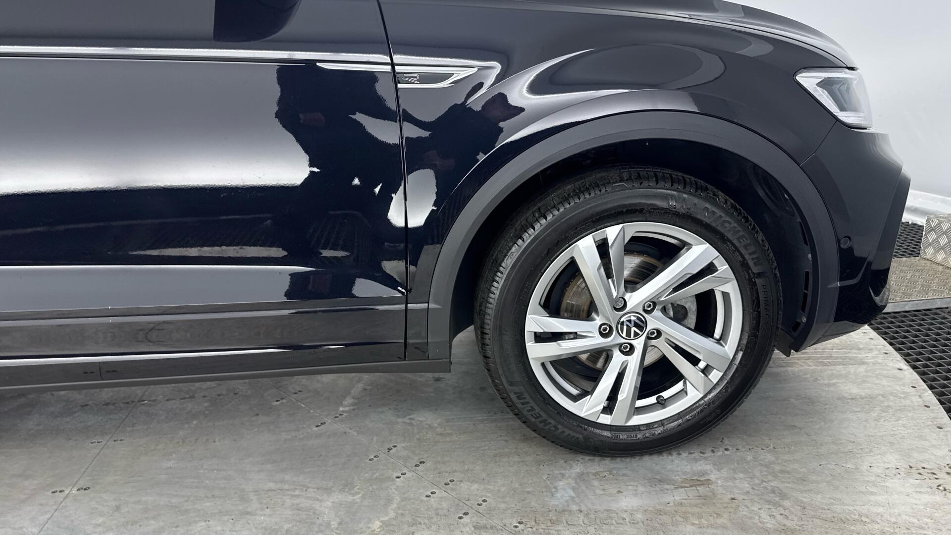 Volkswagen T-Roc view 21