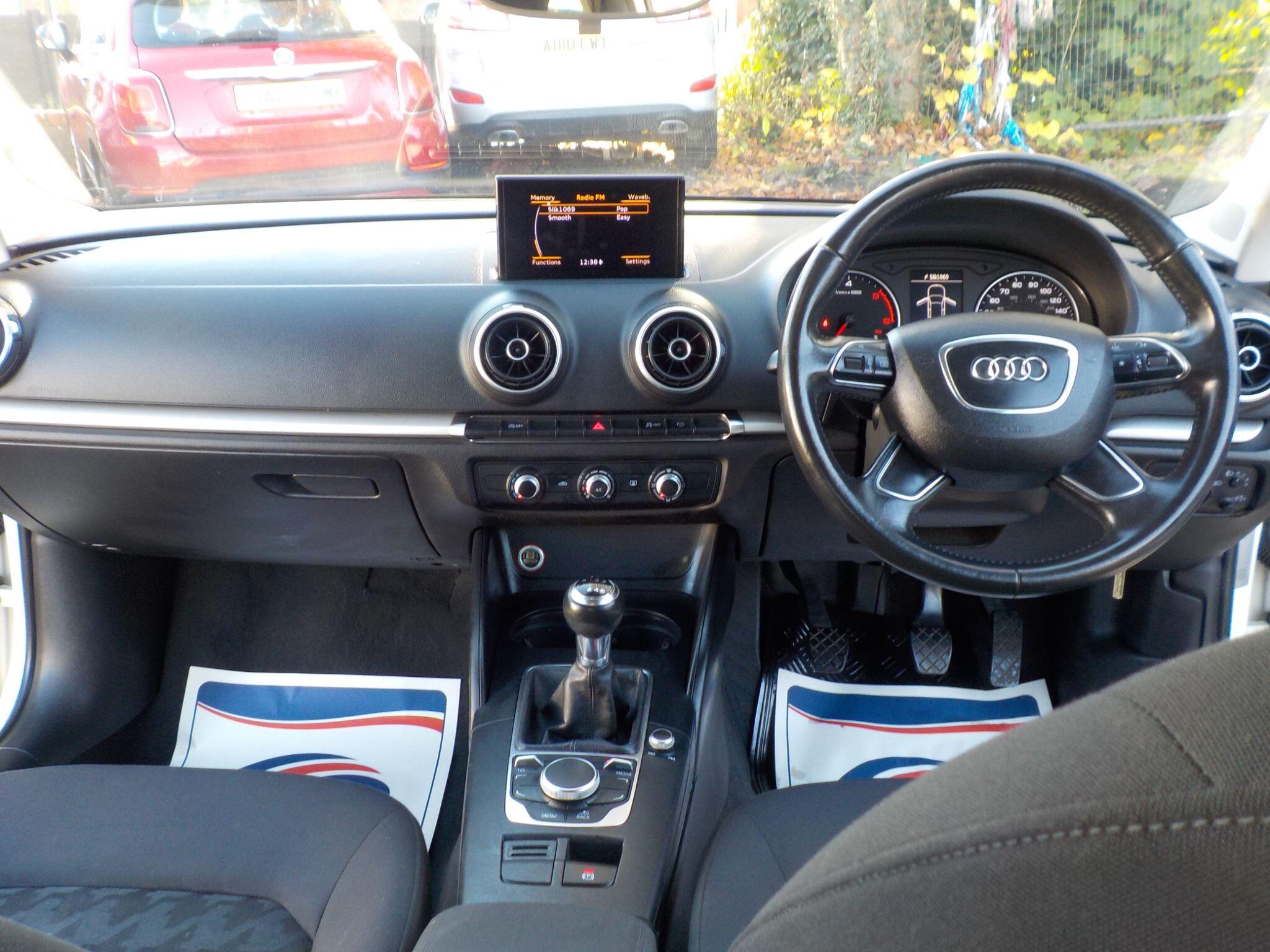 Audi A3 1.6 TDI SE Euro 5 (s/s) 3dr