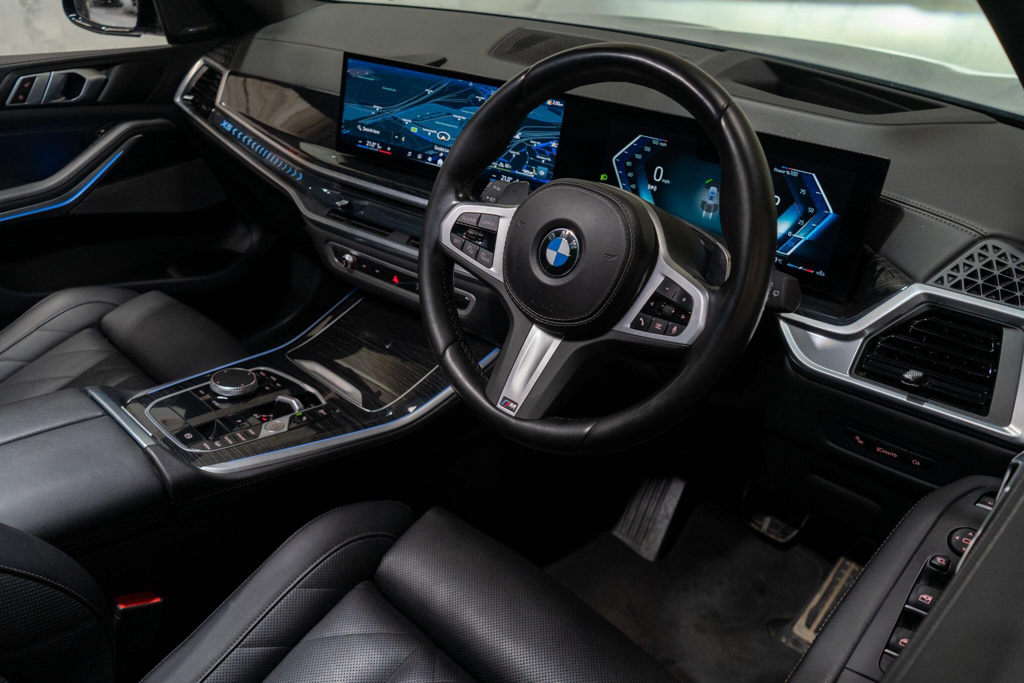BMW X5 view 10