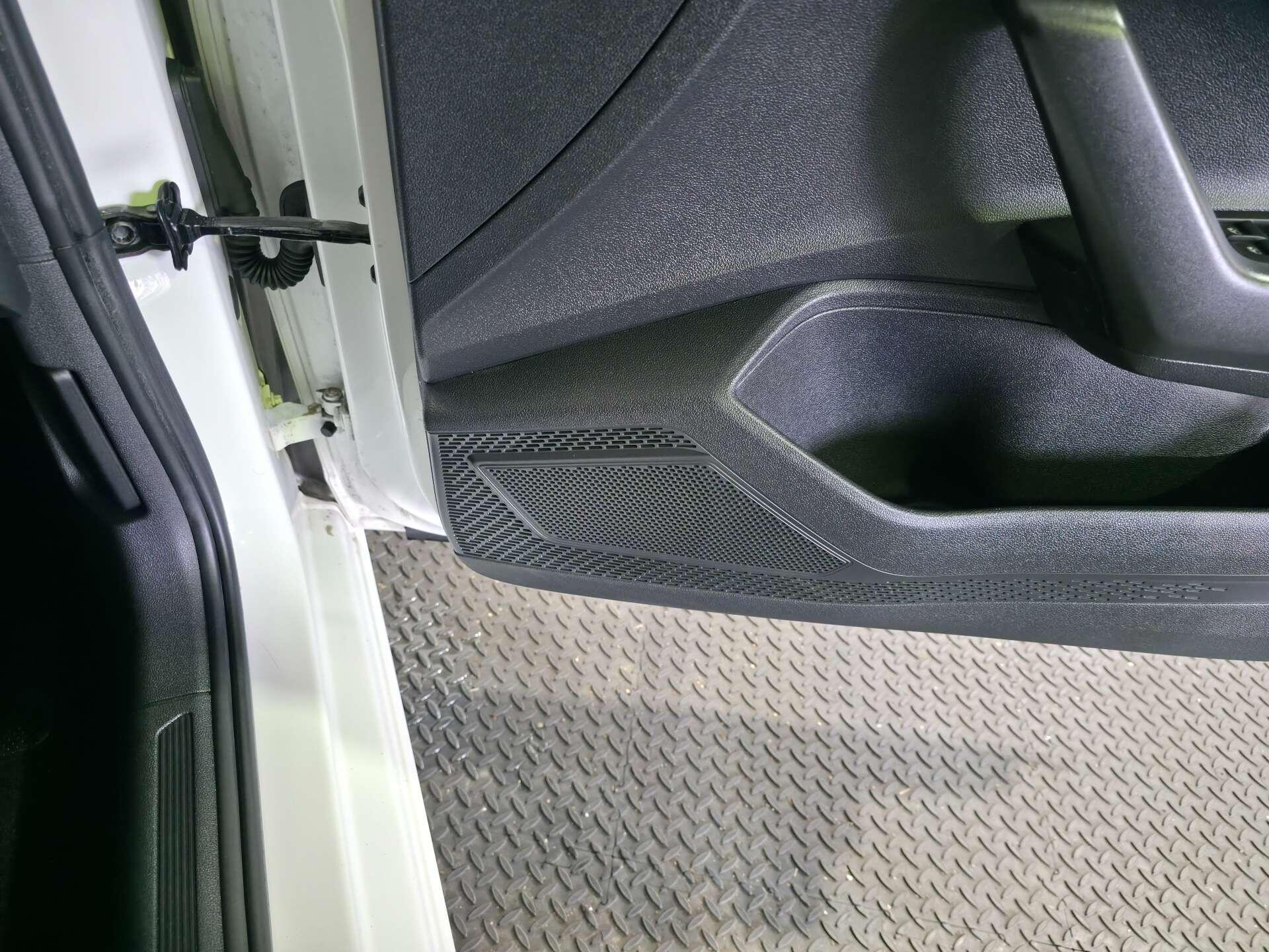 Volkswagen Polo view 19