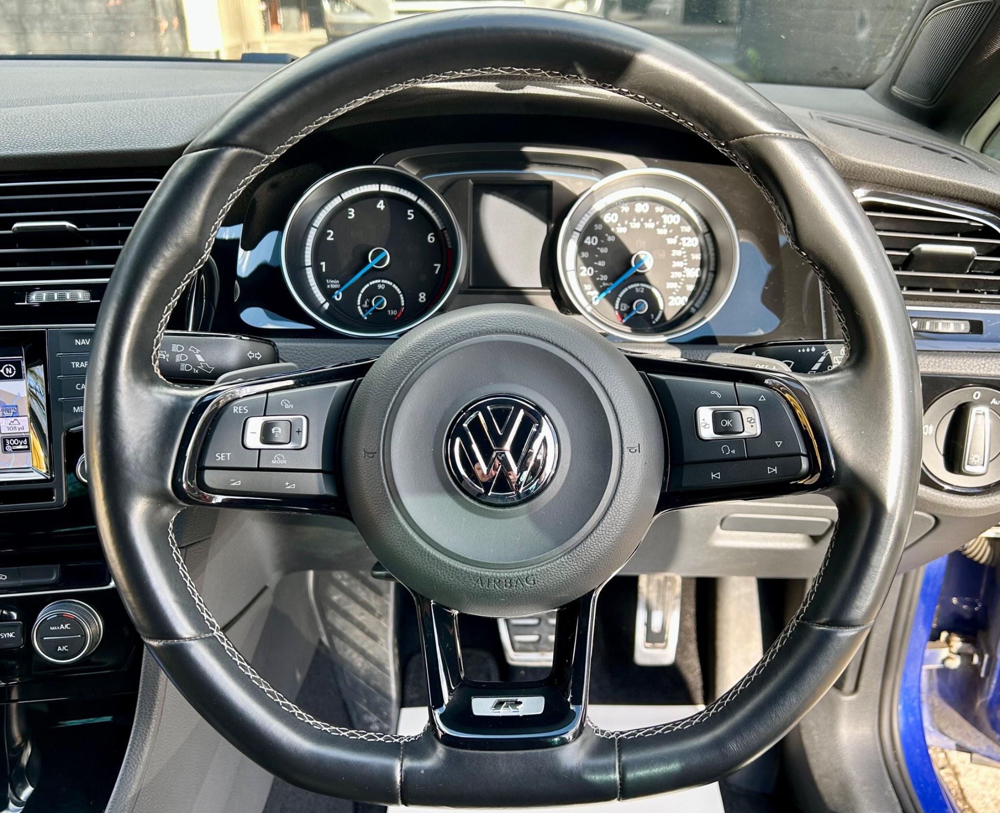 Volkswagen Golf view 15