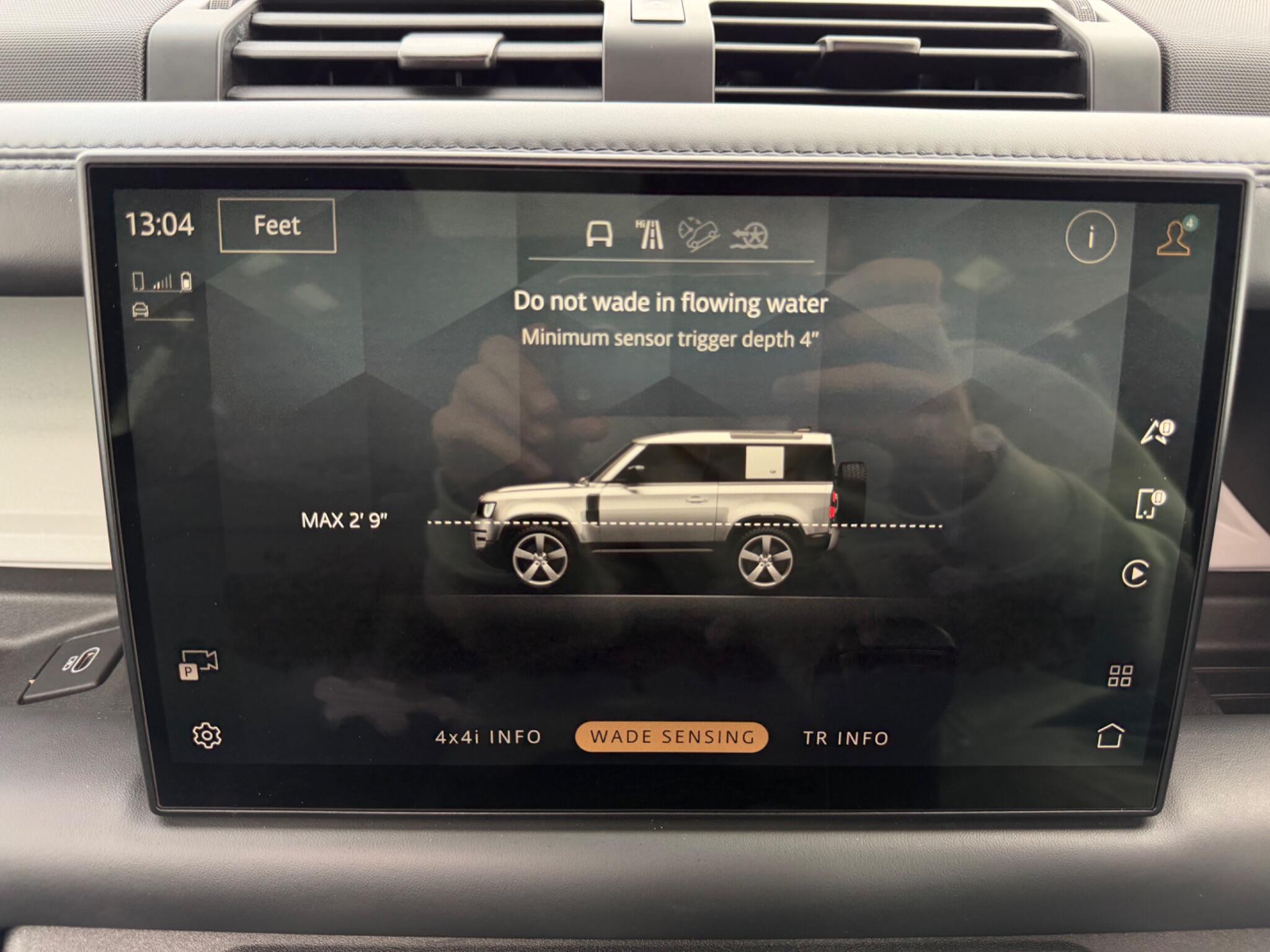 Land Rover Defender view 16