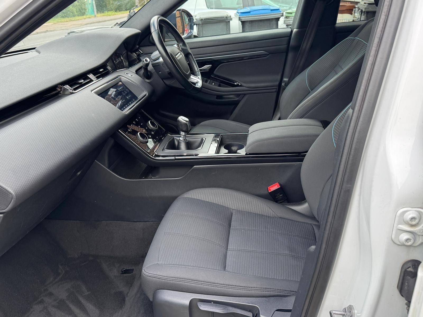Land Rover Range Rover Evoque view 32