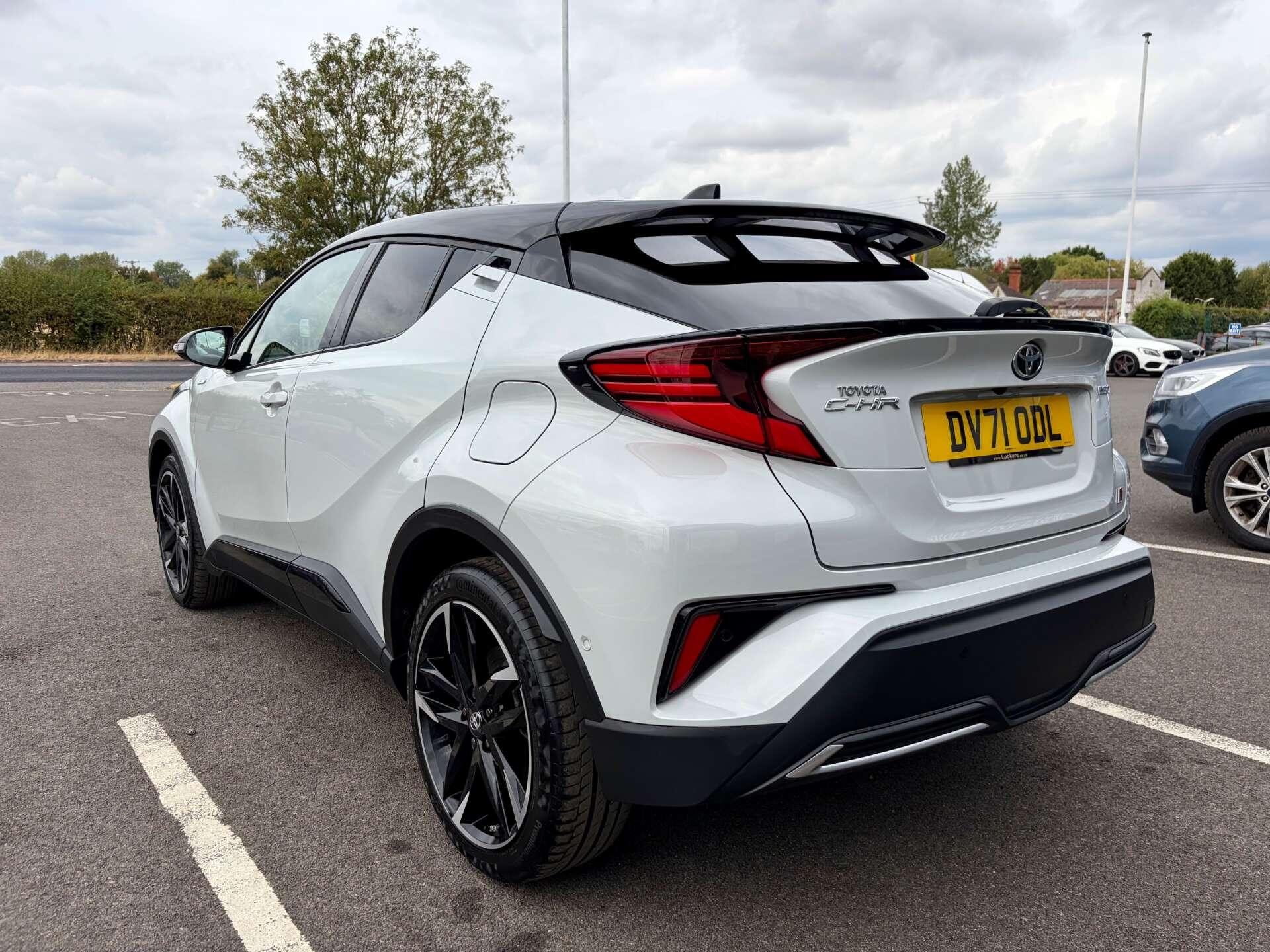 Toyota C-HR view 6